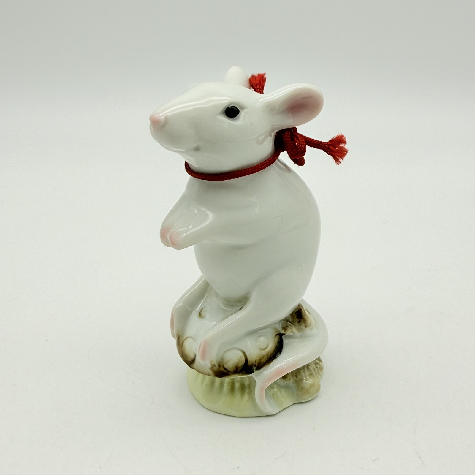 Vintage Nancy Lopez White Porcelain Mouse w/ Bell Figurine Made in Japan