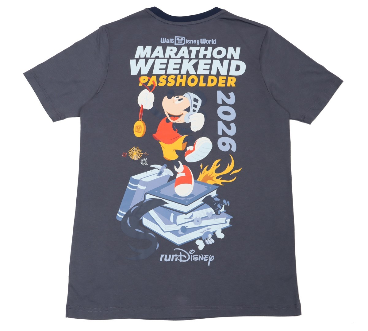 RunDisney Walt Disney World Marathon Weekend 2026 Annual Passholder T-Shirt M
