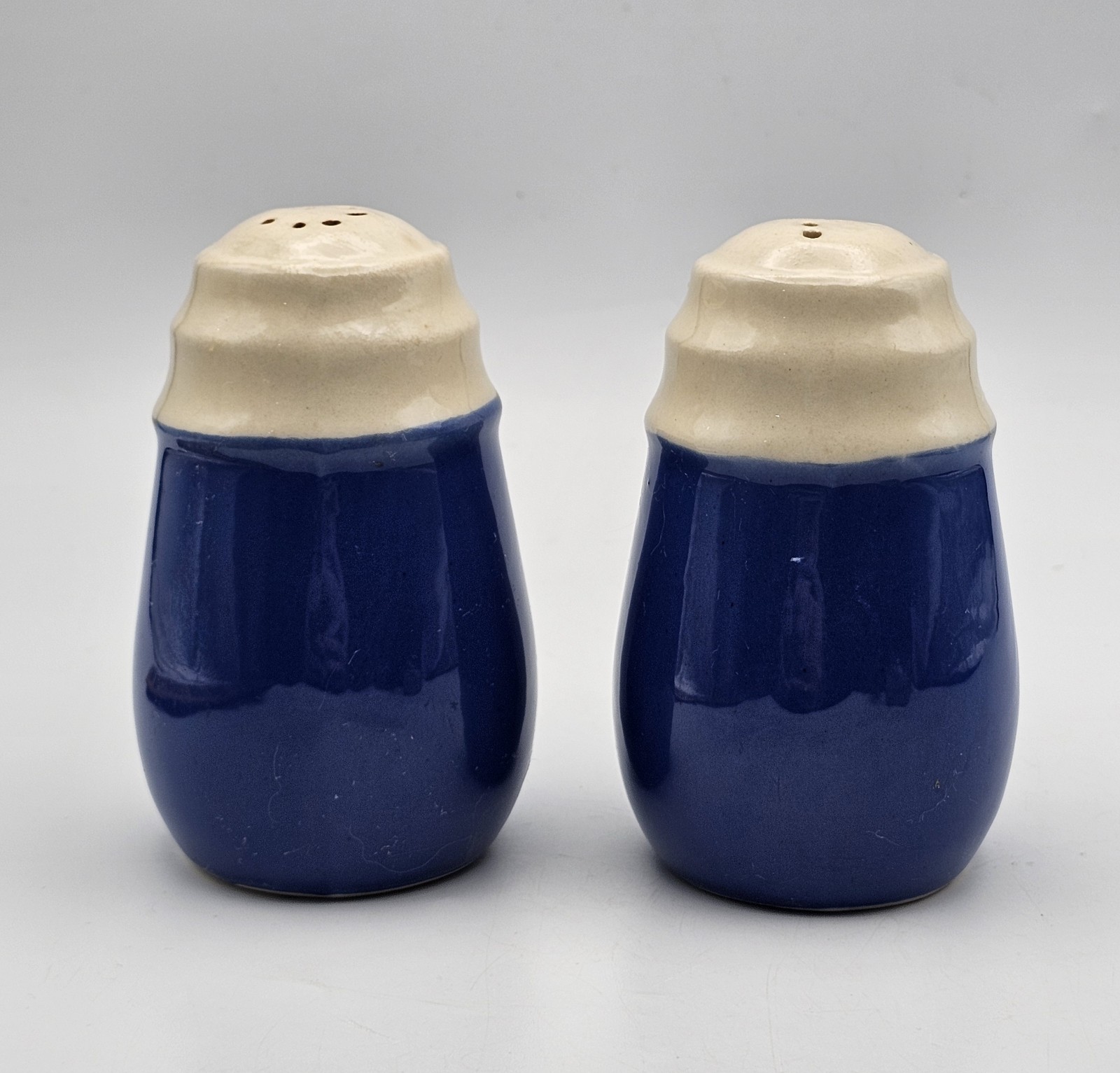 VTG Salt Pepper Shakers Universal Potteries Blue Bell Modern Farmhouse Retro \'50