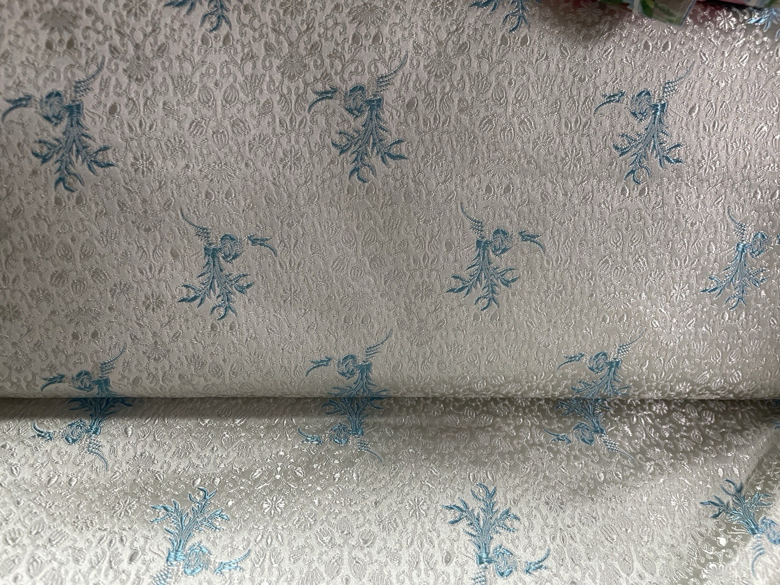 VINTAGE SILK BROCADE 4 YARDS PRODUCED FOU WAH MILLS HONG KONG