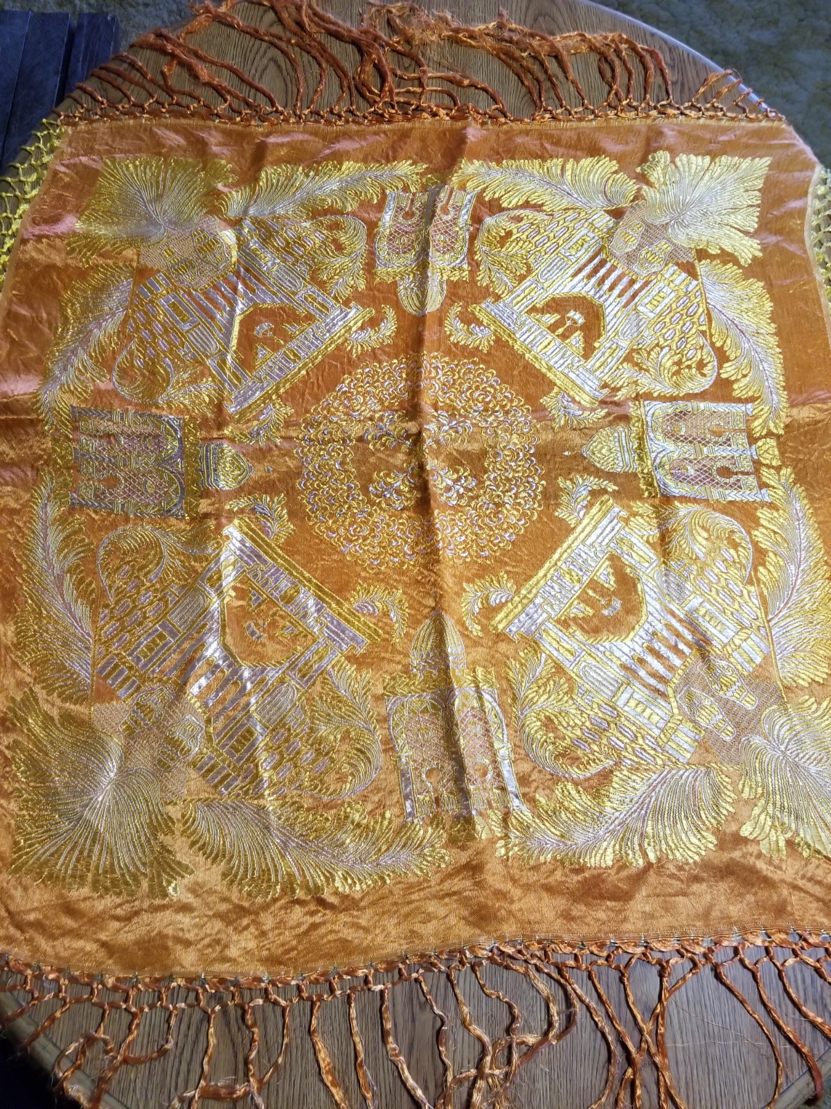 Vintage 1940-50s Taj Mahal Silk Brocade Piano Scarf Shawl Fringe Tablecloth 52\