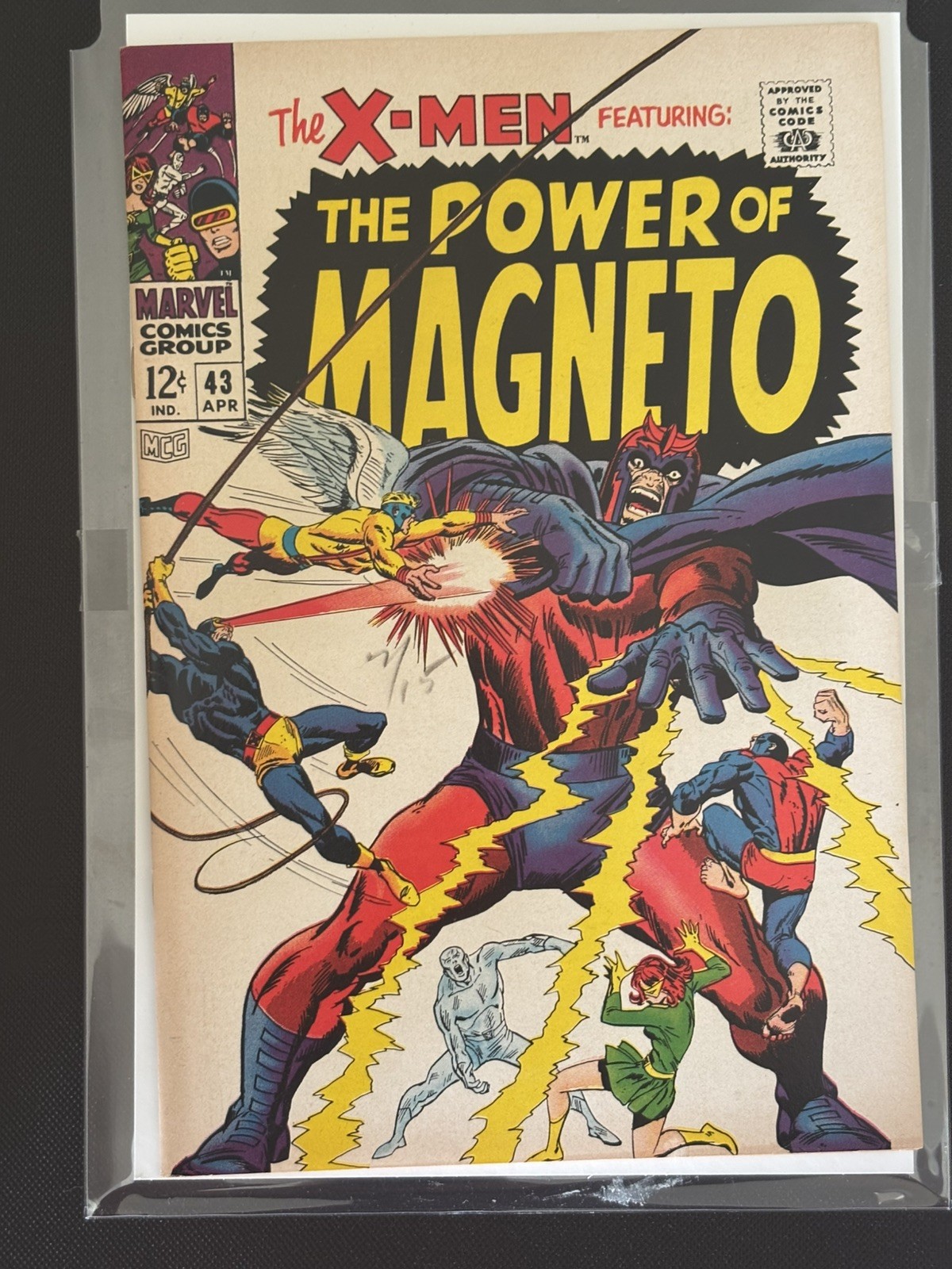 X-Men #43  NM- 9.0/9.2 near white Magneto classic 1968 
