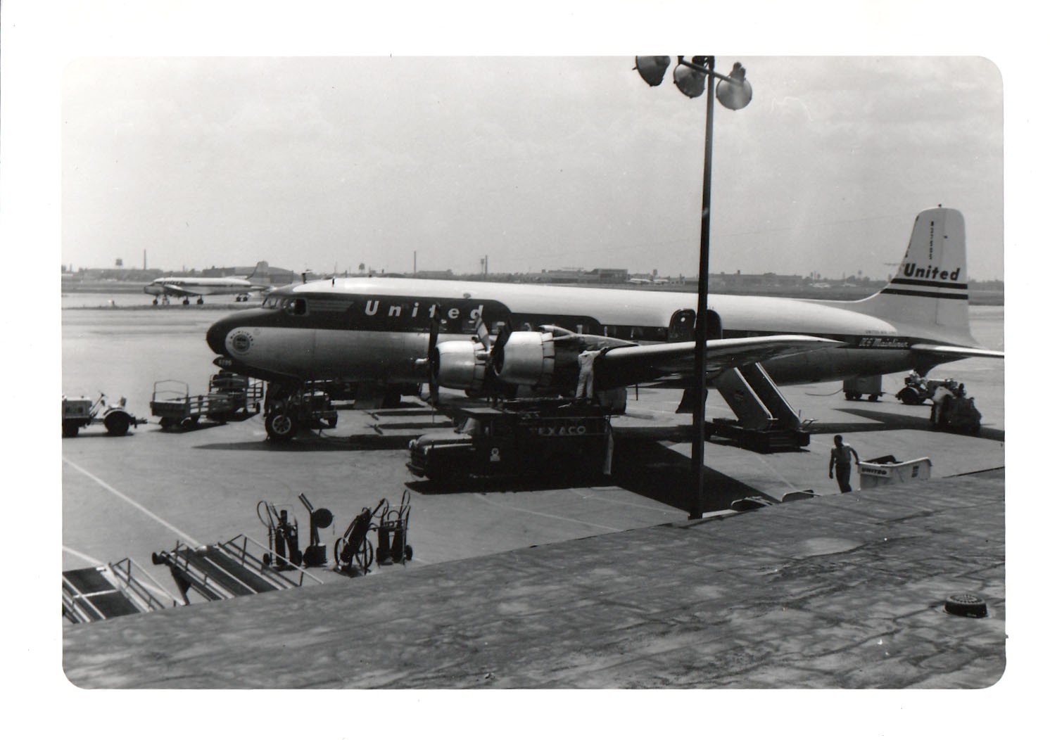 Vintage Photo 1956 United Airlines Douglas DC-6B Plane Texaco Fuling Truck USA
