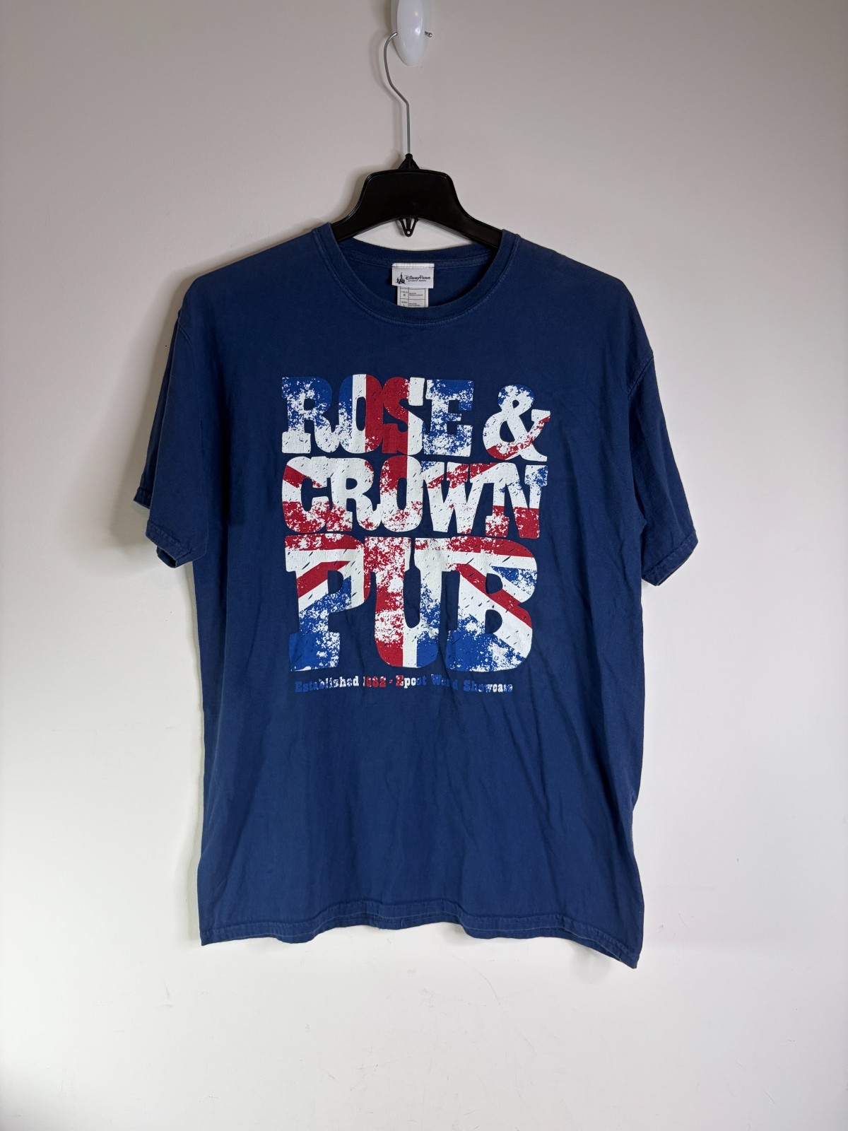 Disney Parks Rose & Crown Pub Epcot World Showcase UK Blue T-Shirt Mens L