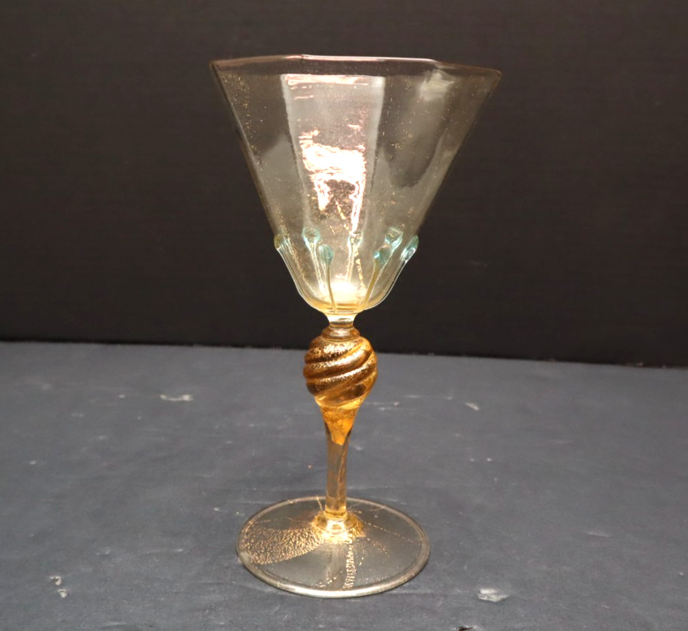 Vintage Venetian SALVIATI Wine Glass GOLD FLEC Italian Murano Hand Blown 7 1/8