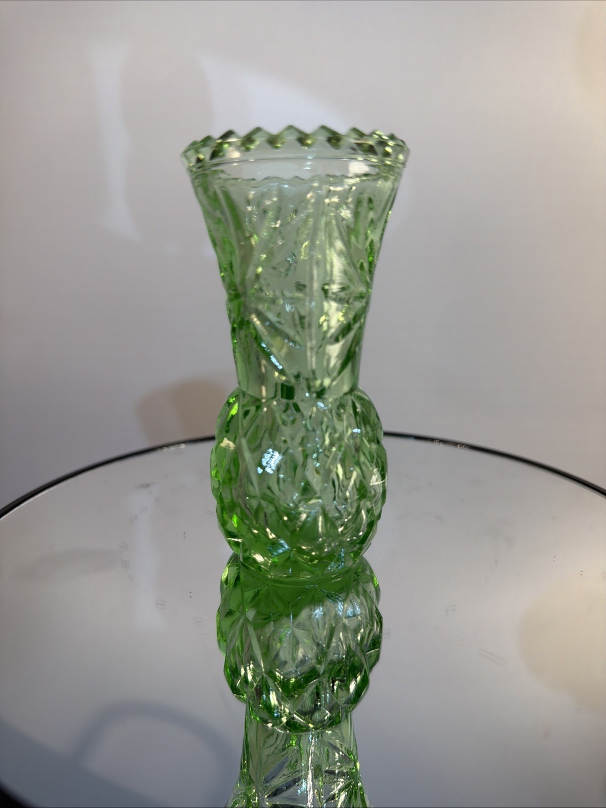 Vintage Green Glass Saw Tooth Bud Vase 4”