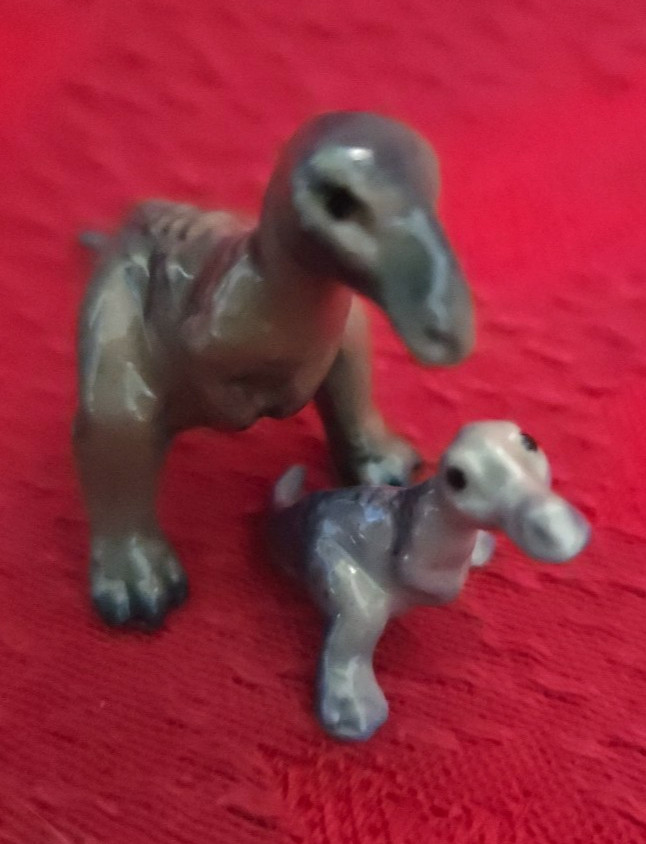 HTF Old Hagen Renaker Anatosaurus Dinosaur Mama & Baby