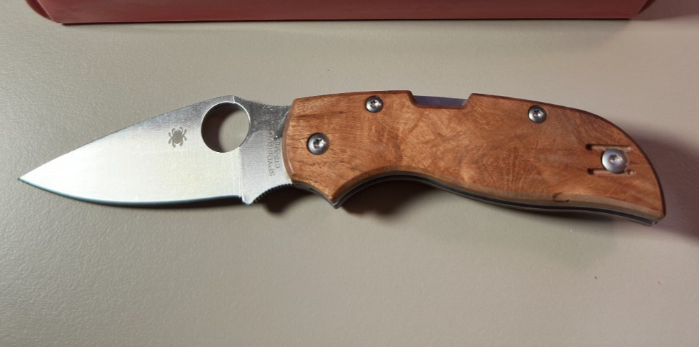 Spyderco C152 Chaparral Lockback Folding Knife Maple Handle New No Box