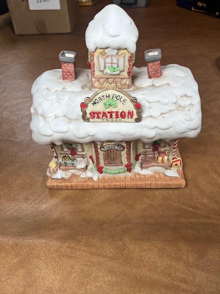 Enesco The North Pole Village Elves Musical The Station 424331