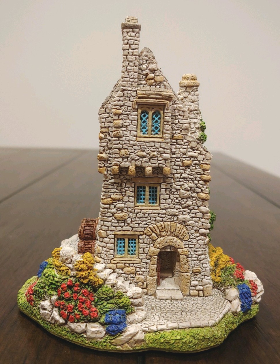 Lilliput Lane The TUDOR Merchant Excellent Condition No Box
