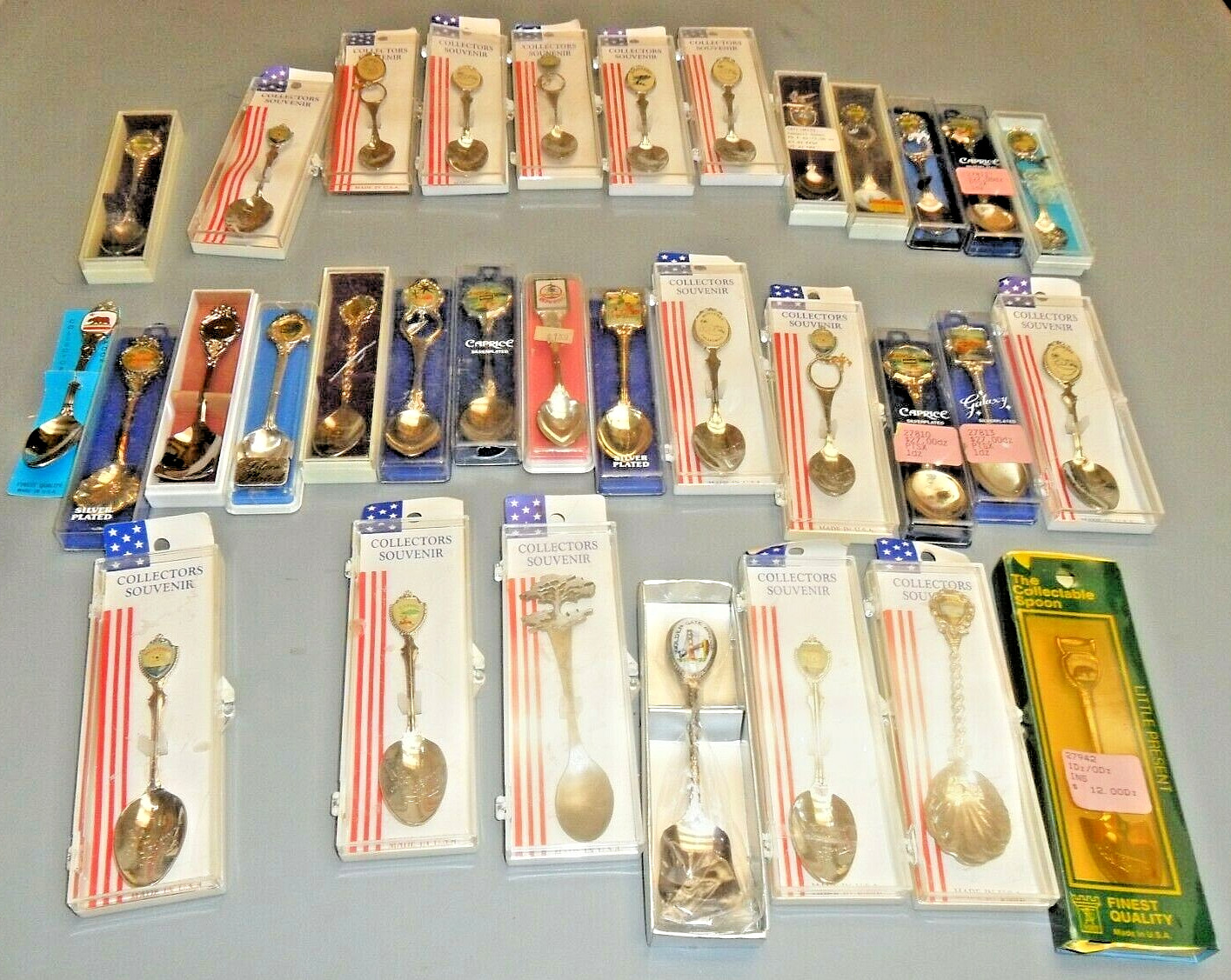 33 LOT Vintage Souvenir Silverplated Spoon CAPRICE BOX + JAPAN USA CALIFORIA + 33 LOT Vintage Souvenir Silverplated Spoon CAPRICE BOX + JAPAN USA CALIFORIA +