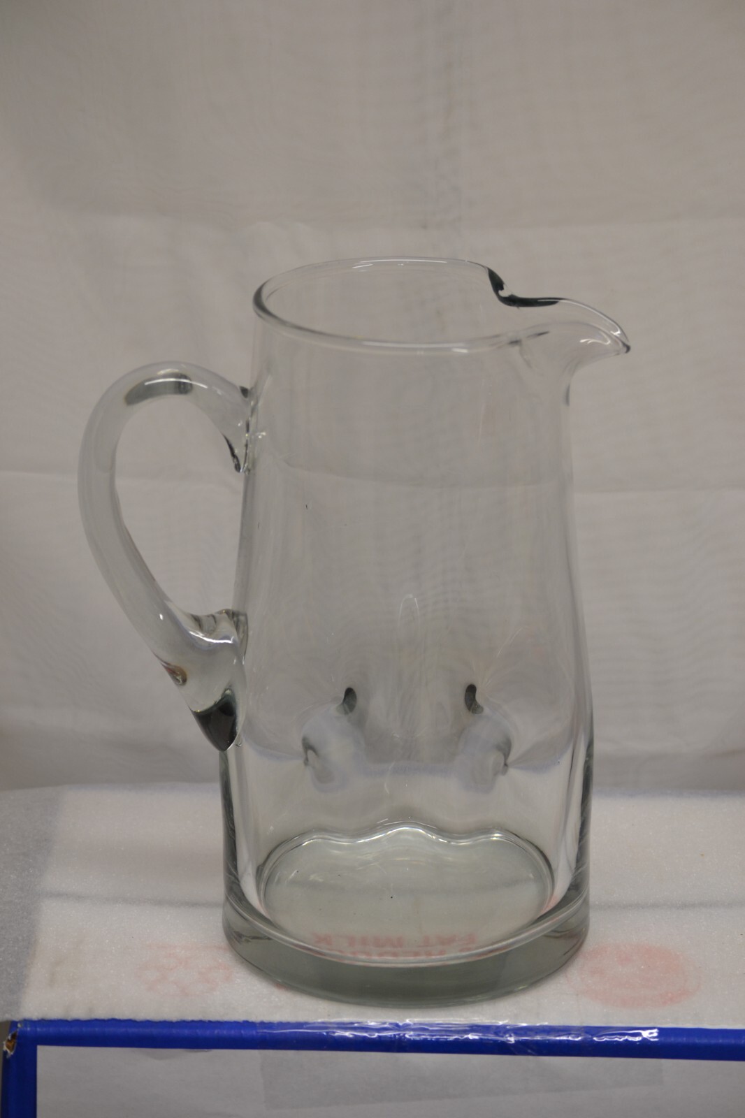 MID CENTURY MODERN CLEAR HEAVY GLASS PITCHER WITH 4 FACTORY INDENTS 10