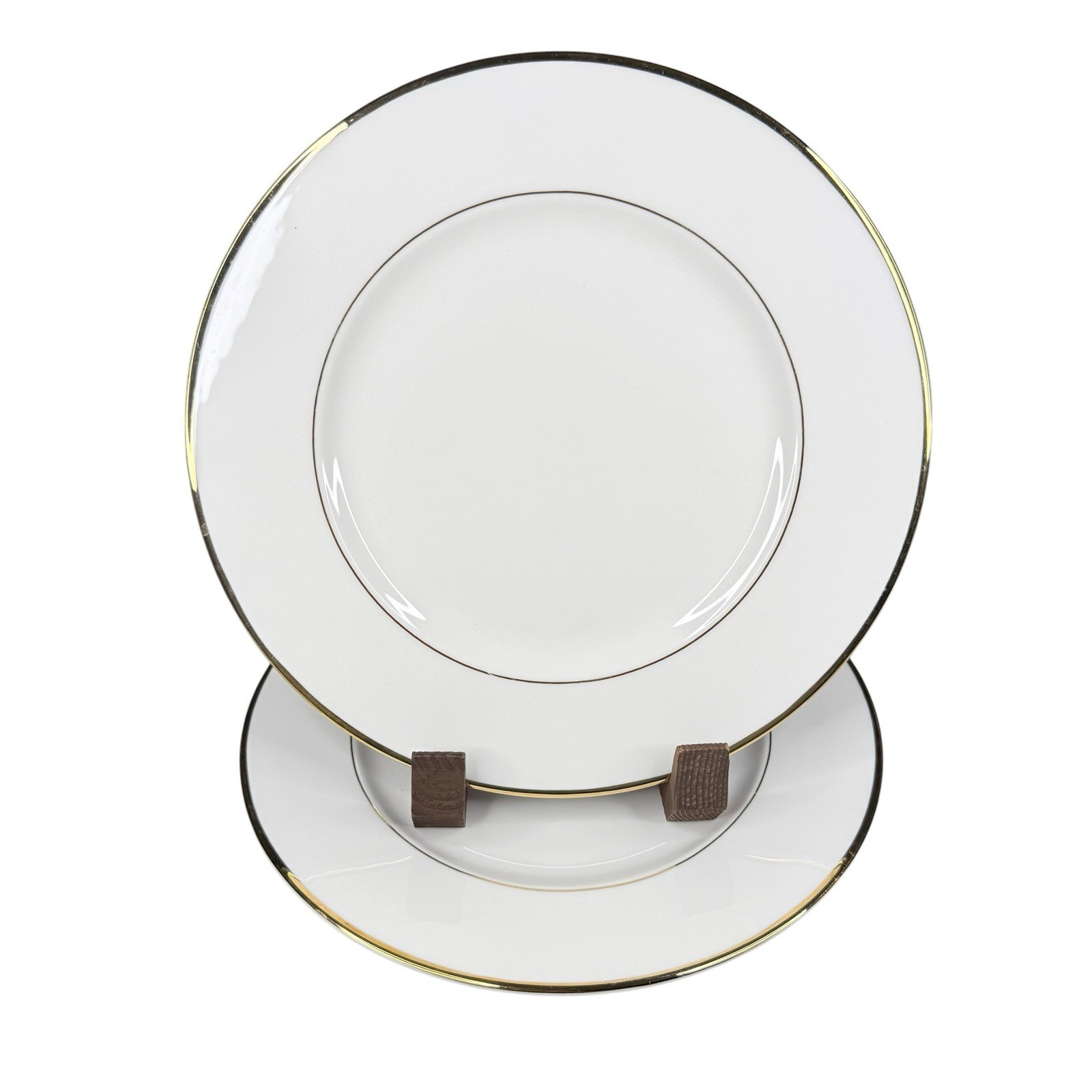 Mikasa Ultima Cameo Gold Dinner Plates 10 3/4”- Set Of 2 Mikasa Ultima Cameo Gold Dinner Plates 10 3/4”- Set Of 2