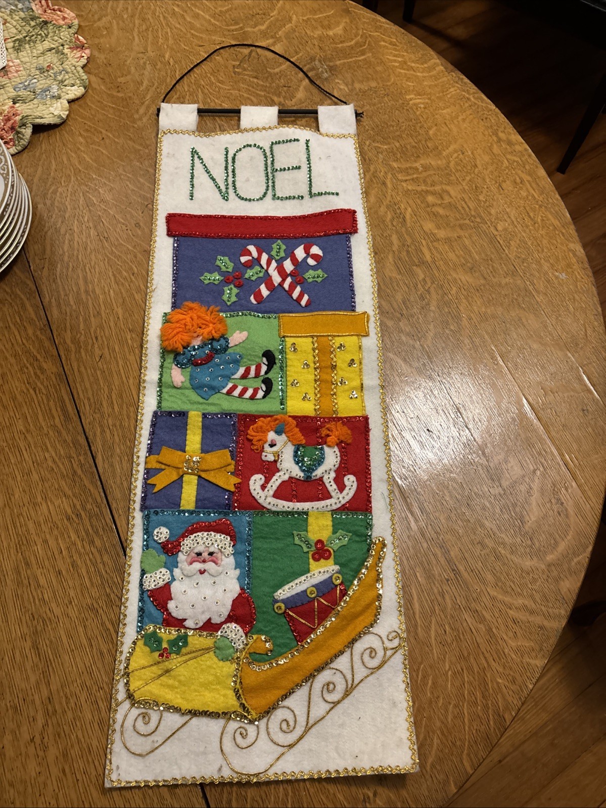 Vtg Christmas Card Mail Holder Handmade Felt Sequin Wall Hanging Bucilla Kit