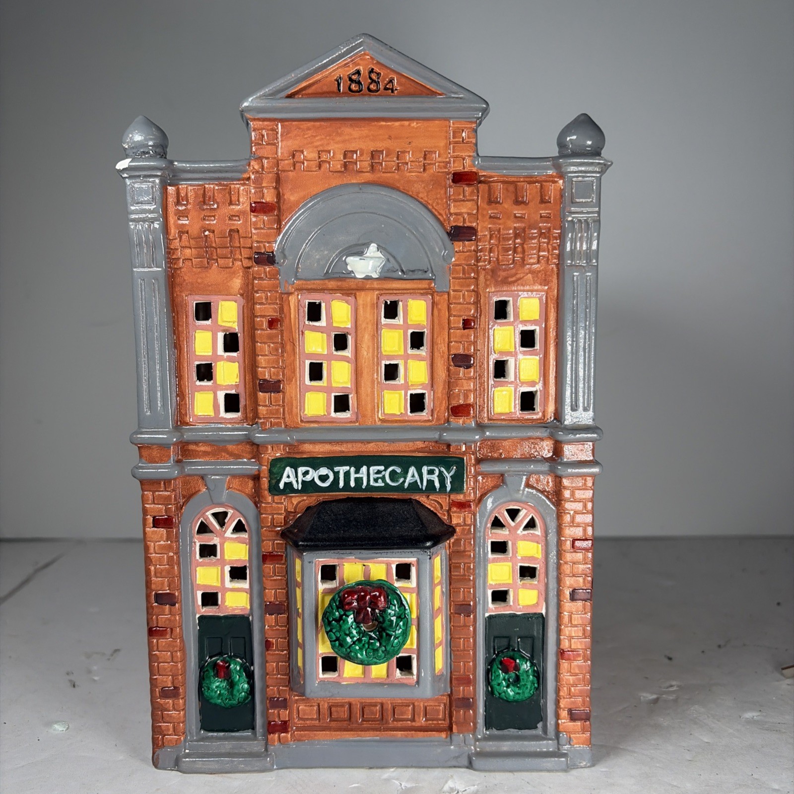 VTG Department 56 SnowHouse 1986 ‘Apothecary’ House VTG Department 56 SnowHouse 1986 ‘Apothecary’ House