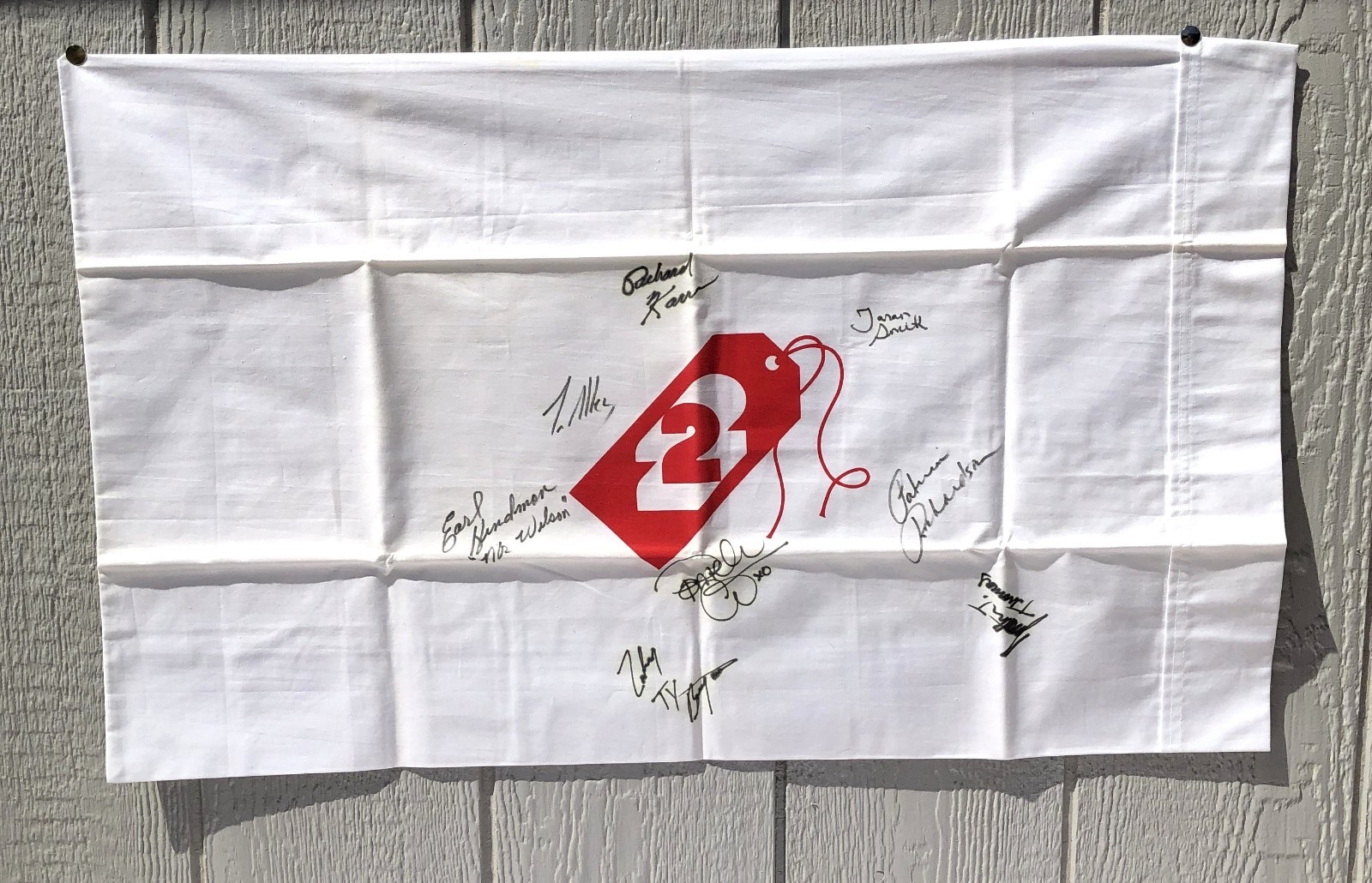 Autographed Pillowcase by the Cast of Home Improvement 8 Total Autographs Allen