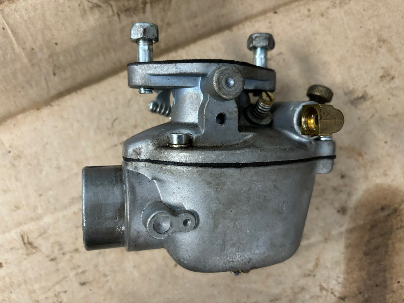 FERGUSON TO 35 TRACTOR -ENGINE CARB- MARVEL SCHEBLER -LOOK ALIKE WORKS OK FERGUSON TO 35 TRACTOR -ENGINE CARB- MARVEL SCHEBLER -LOOK ALIKE WORKS OK