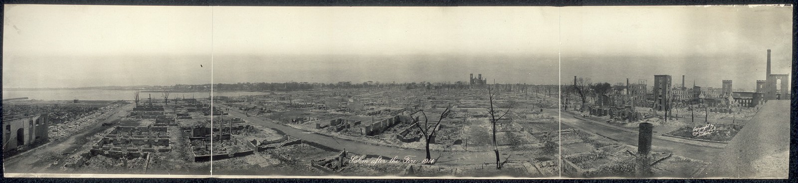 Photo:Salem Massachusetts 1914 Fire Aftermath Panorama Cityscape