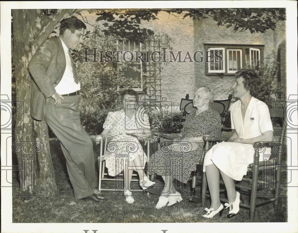 1940 Press Photo Wendell L. Willkie & Family Members in Rushville, Indiana