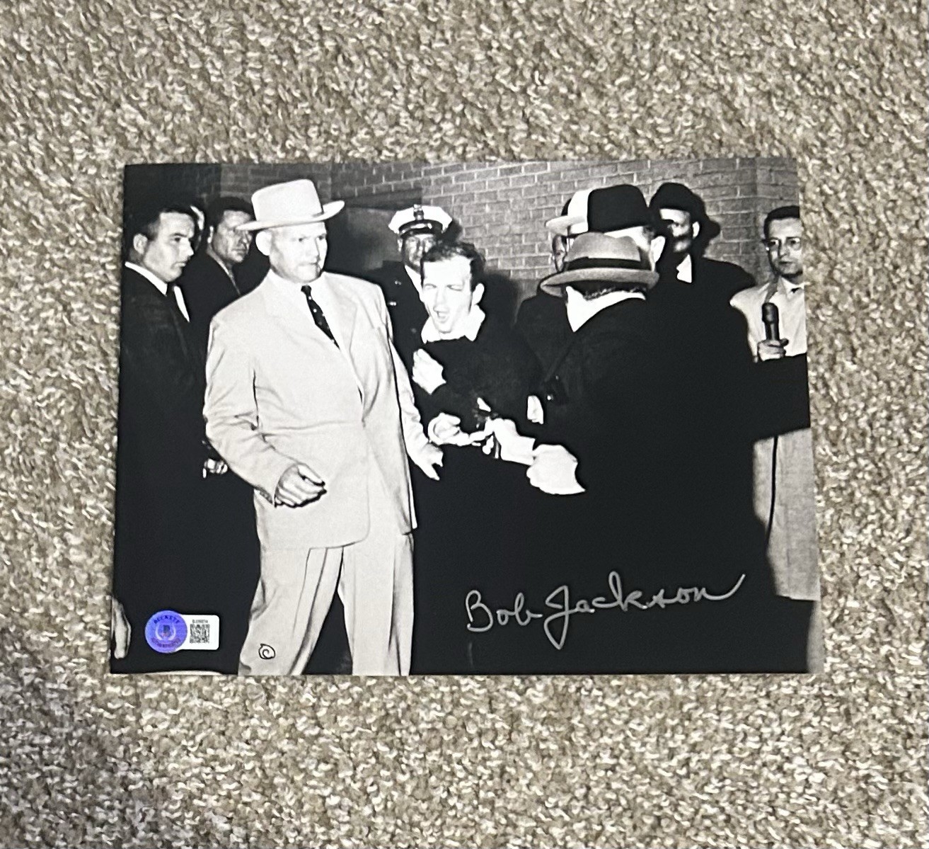 BOB JACKSON Signed Autographed 8x10 Photo JFK JACK RUBY LEE HARVEY BECKETT BAS