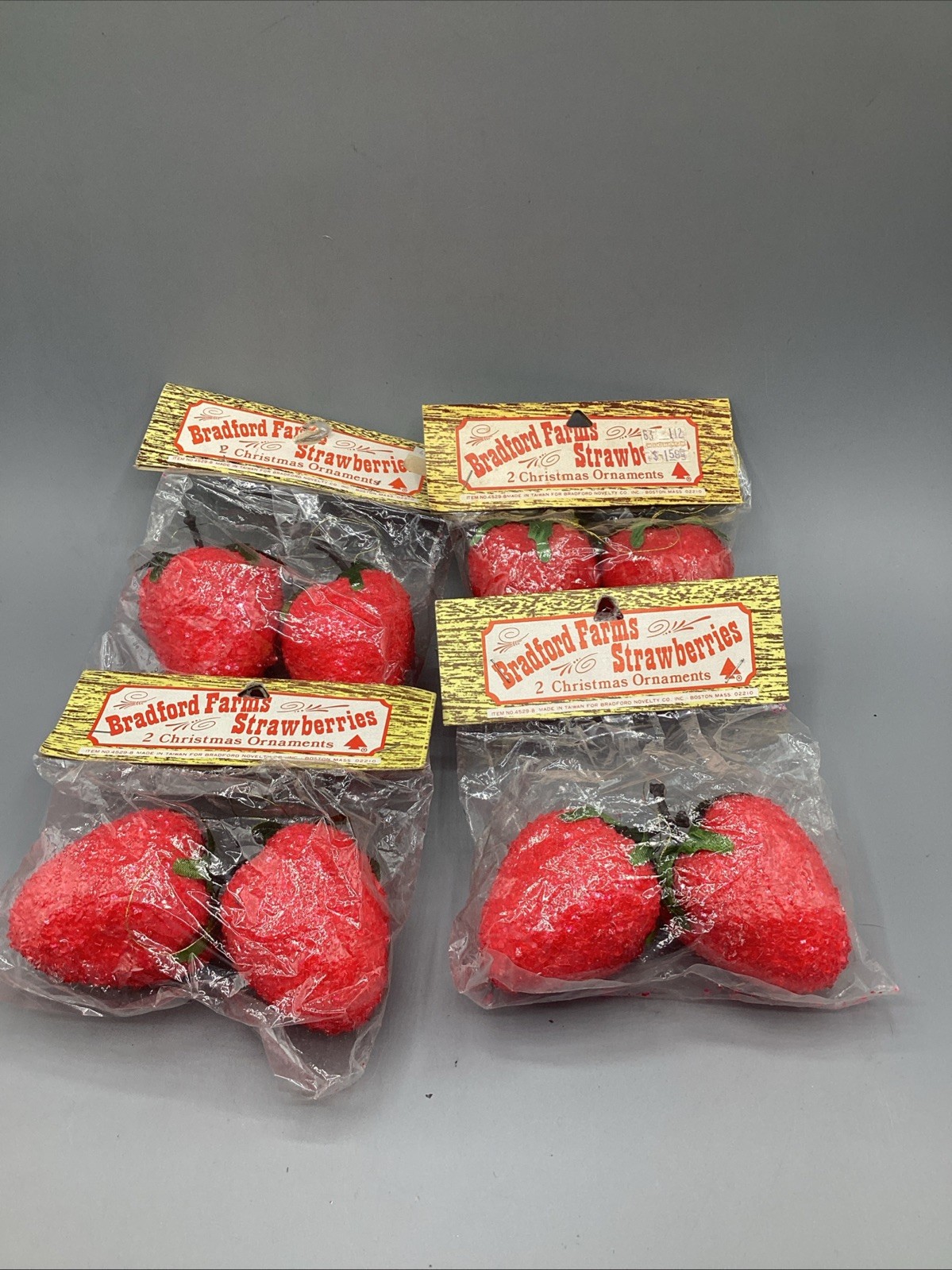 (4) 1980’s NOS Bradford Farms Strawberries 2 Christmas Ornaments Lot *RARE* (4) 1980’s NOS Bradford Farms Strawberries 2 Christmas Ornaments Lot *RARE*