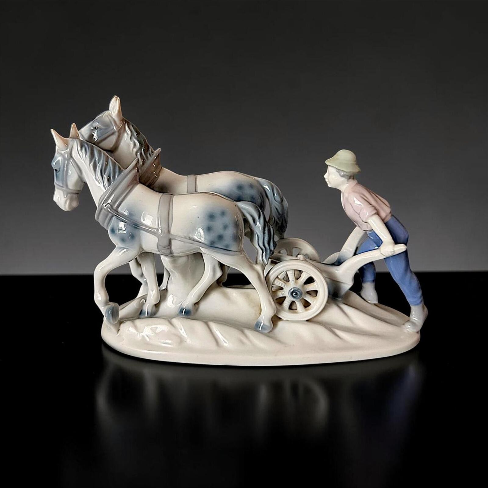 Vintage Gerold Porzellan Bavaria Porcelain Horse Cart Figurine 8\