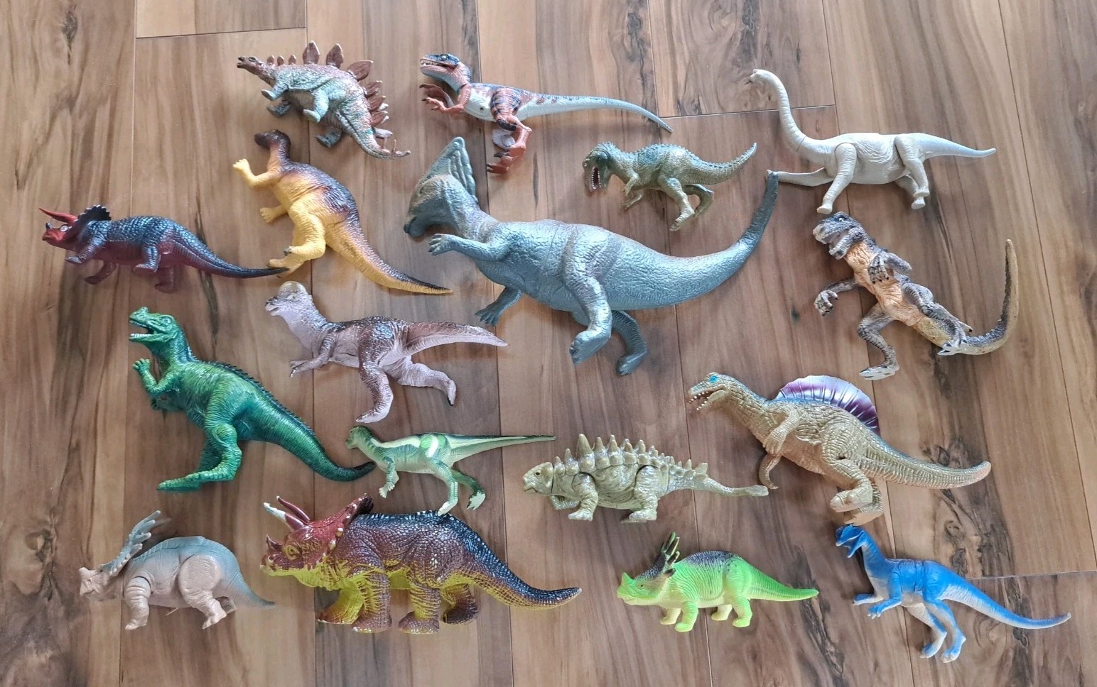 17 Vintage Dinosaurs Mixed Lot Various Sizes 1990's Condition See Photos
