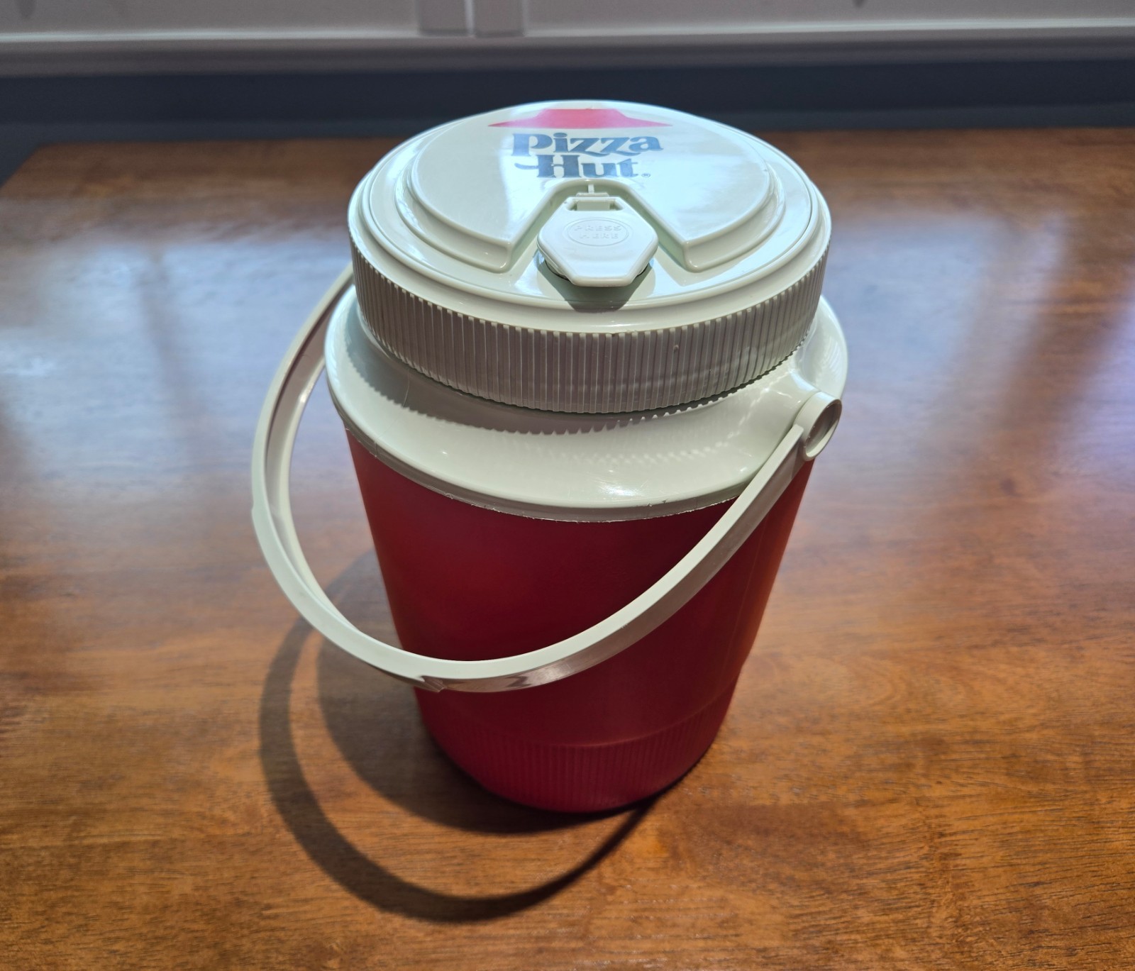 Vintage 1980\'s Pizza Hut Half Gallon Red Water Cooler Jug Gott Model #1502