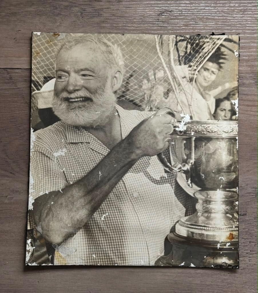 RARE CUBA CUBAN TROPHY ERNEST HEMINGWAY ICONIC KORDA PORTRAIT 1959 PHOTO MA75
