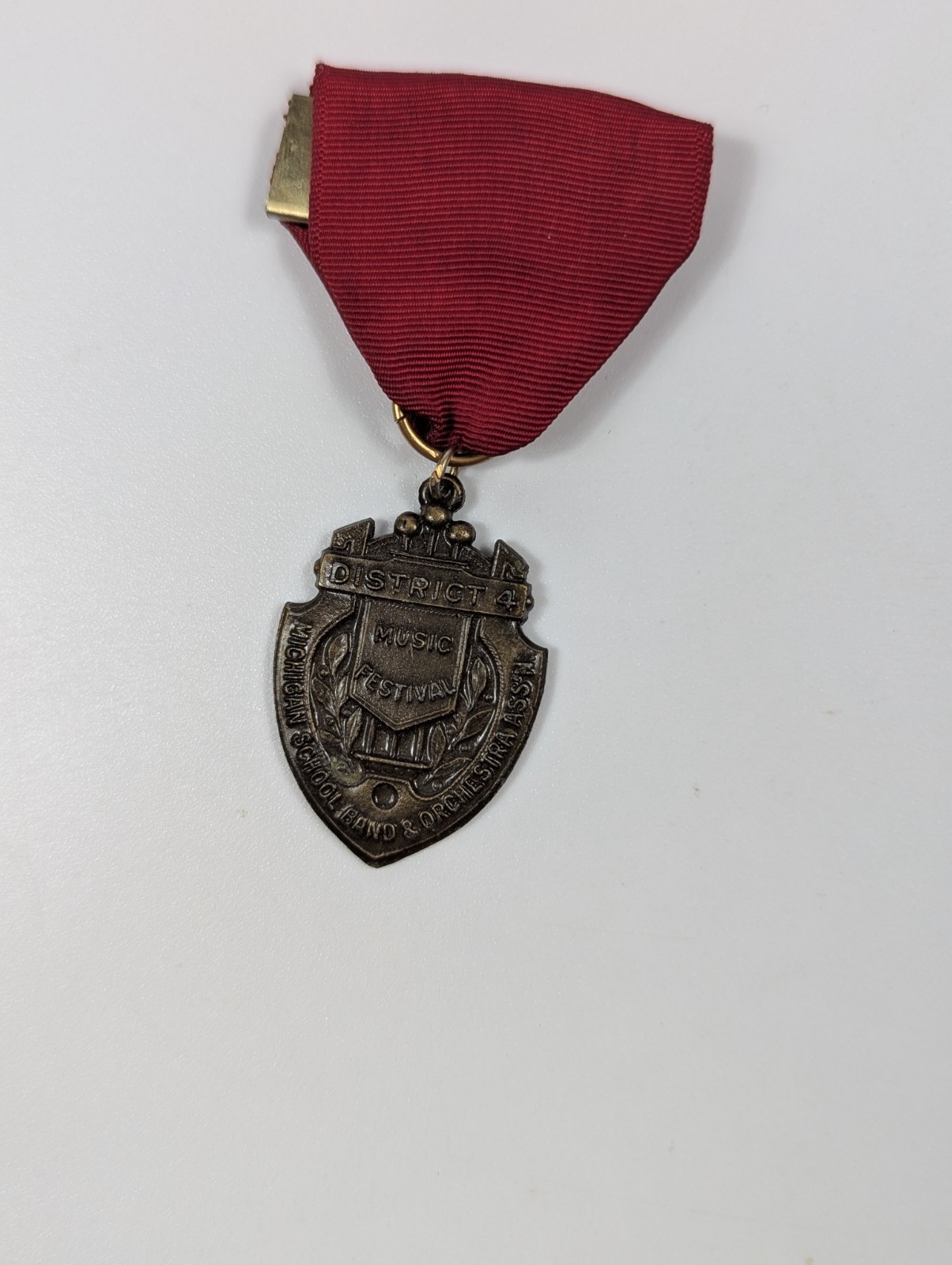 Vintage Michigan School Band & Orchestra District 4 Festival Medal Pin Ribbon