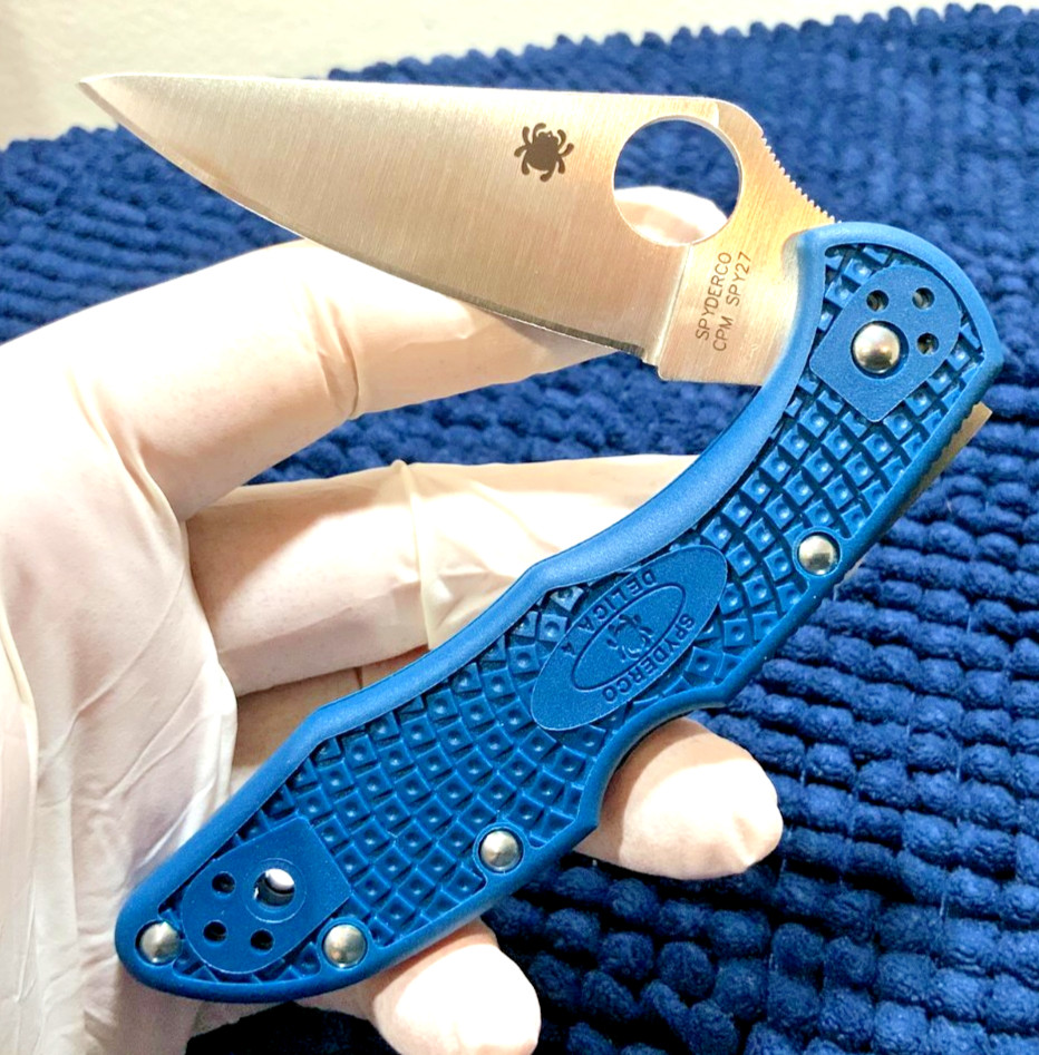 Spyderco Delica 4 (C11PCBL) Cobalt Blue CPM SPY27 Blade *Lightweight* Folder