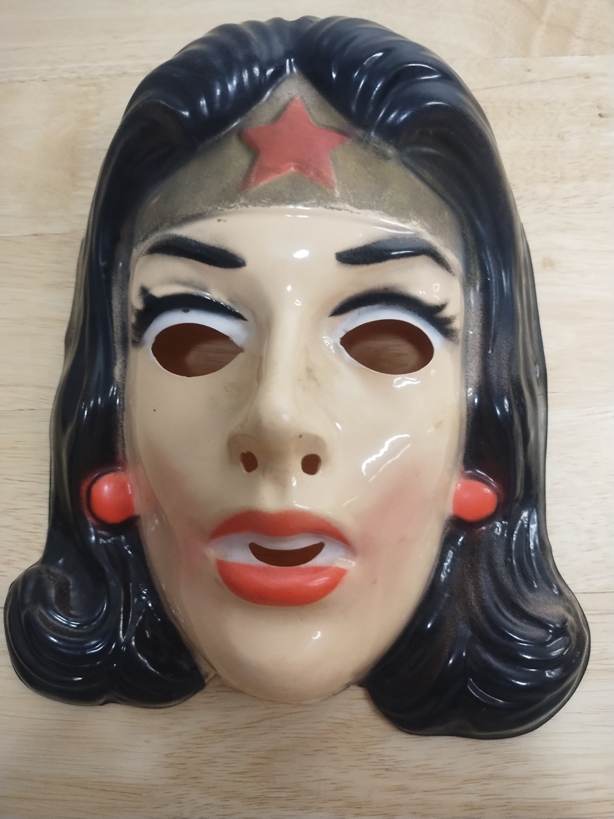 Vintage  1976 Adult Size DC Comics Ben Cooper Wonder Woman Mask 