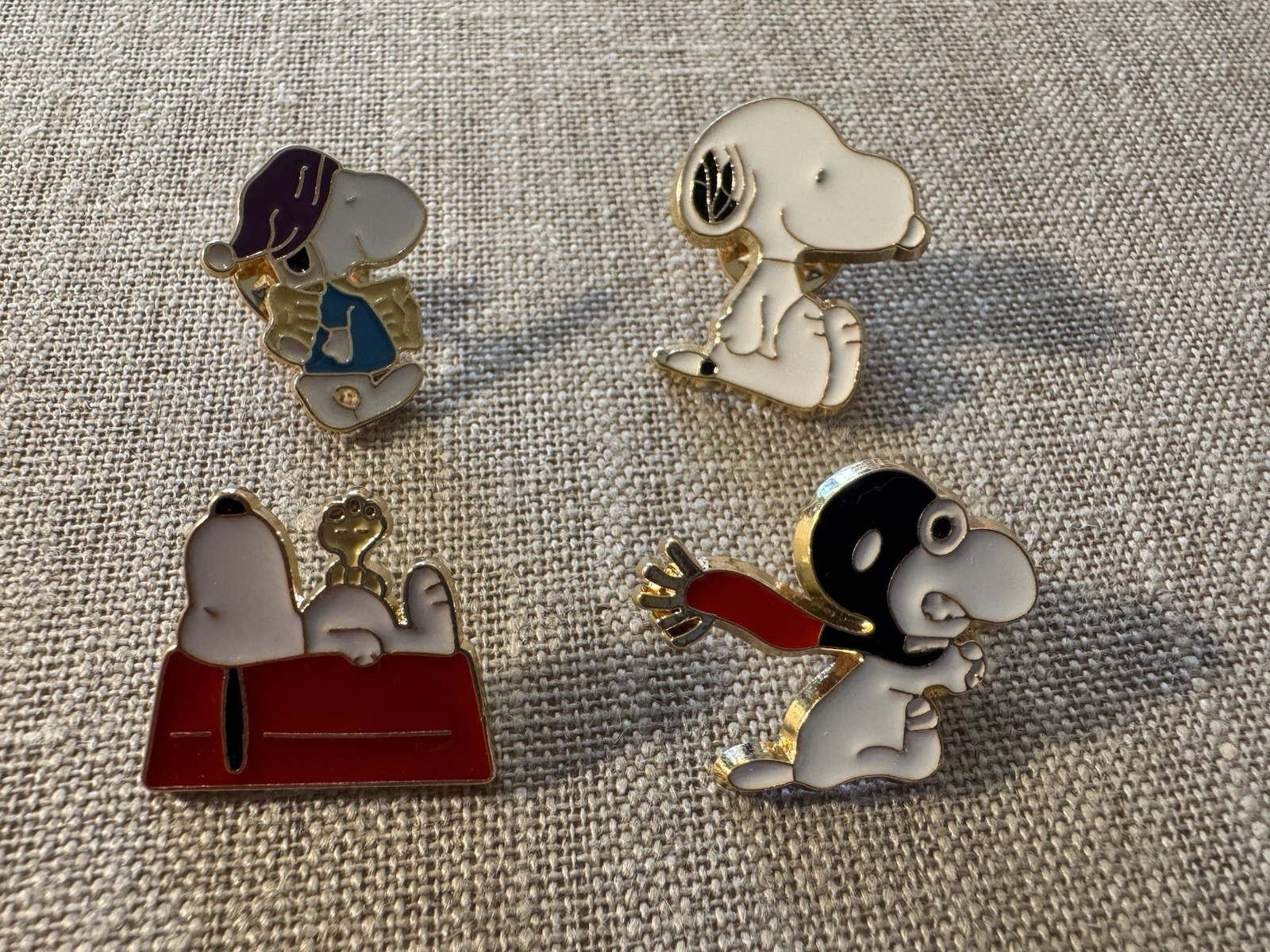 (Set Of 4)  Snoopy Peanuts  Brooch With Butterfly Clutch Metal Pin Back