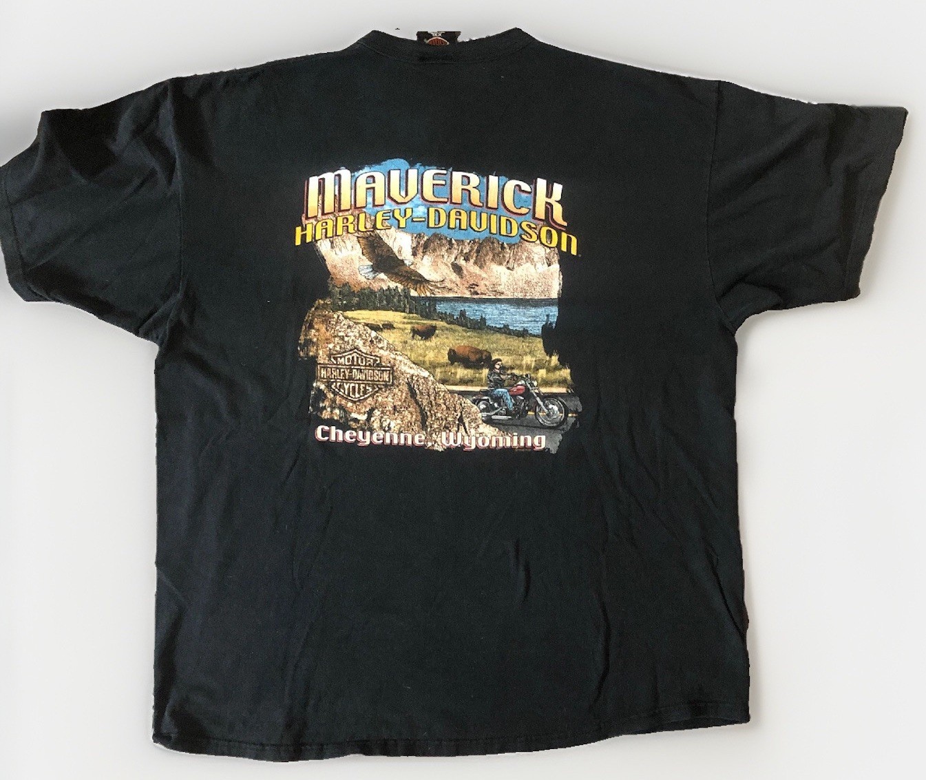 Vintage 1999 Maverick Harley Davidson 3 Button Pocket Shirt. Cheyenne Wyoming Xl Vintage 1999 Maverick Harley Davidson 3 Button Pocket Shirt. Cheyenne Wyoming Xl