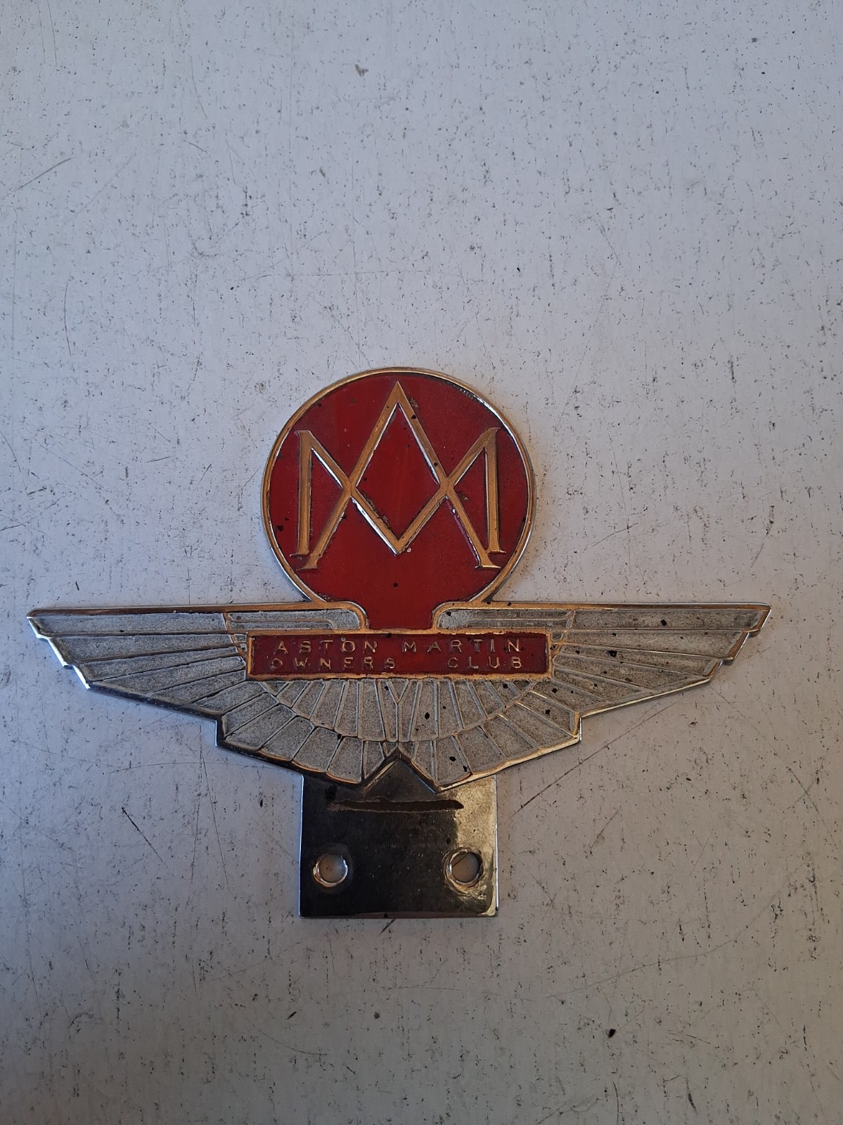 Car Badge-Aston Martin owners club badge