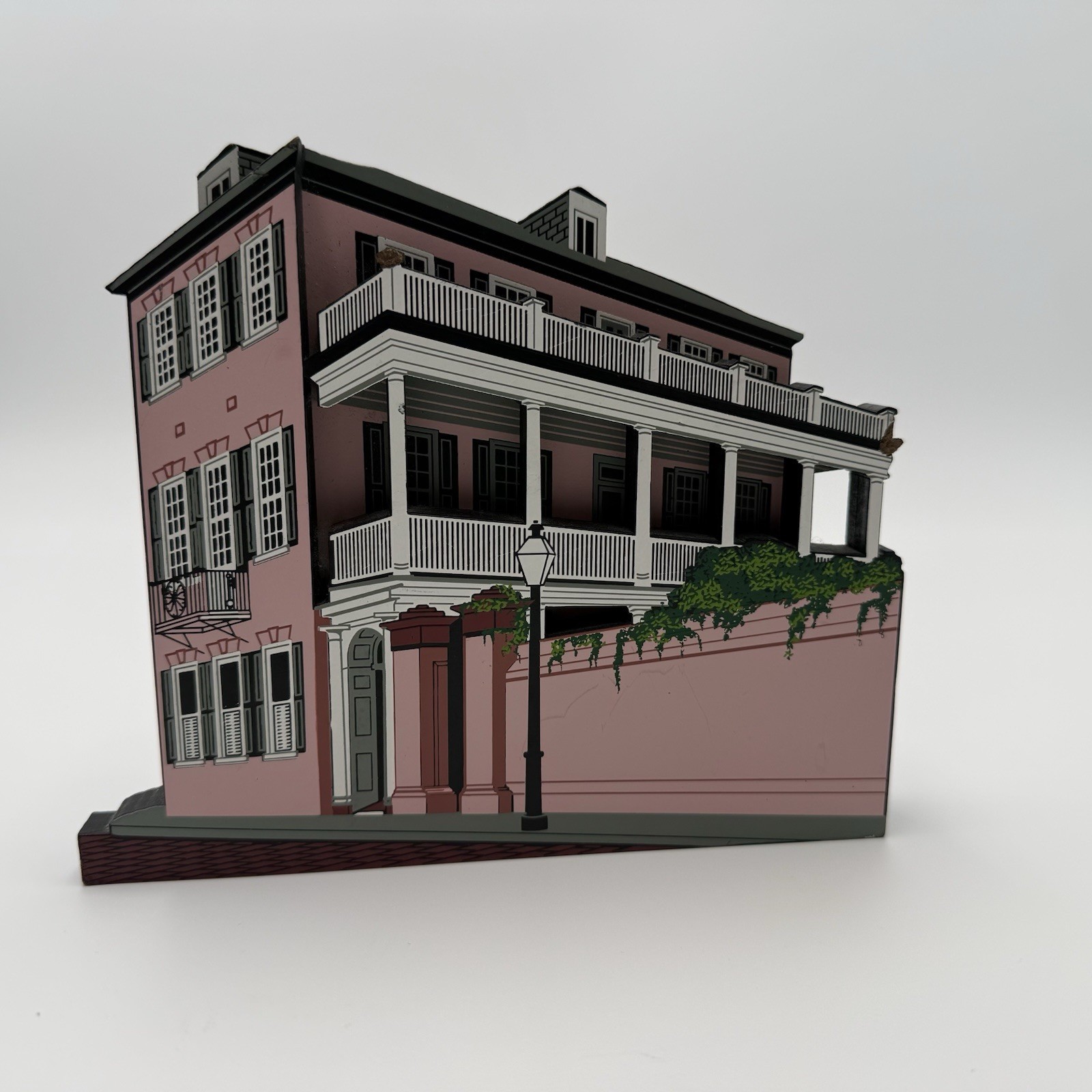Shelia’s CHS68 Dr Vincent LeSeigneur House Charleston SC 2002 Wood Collectible