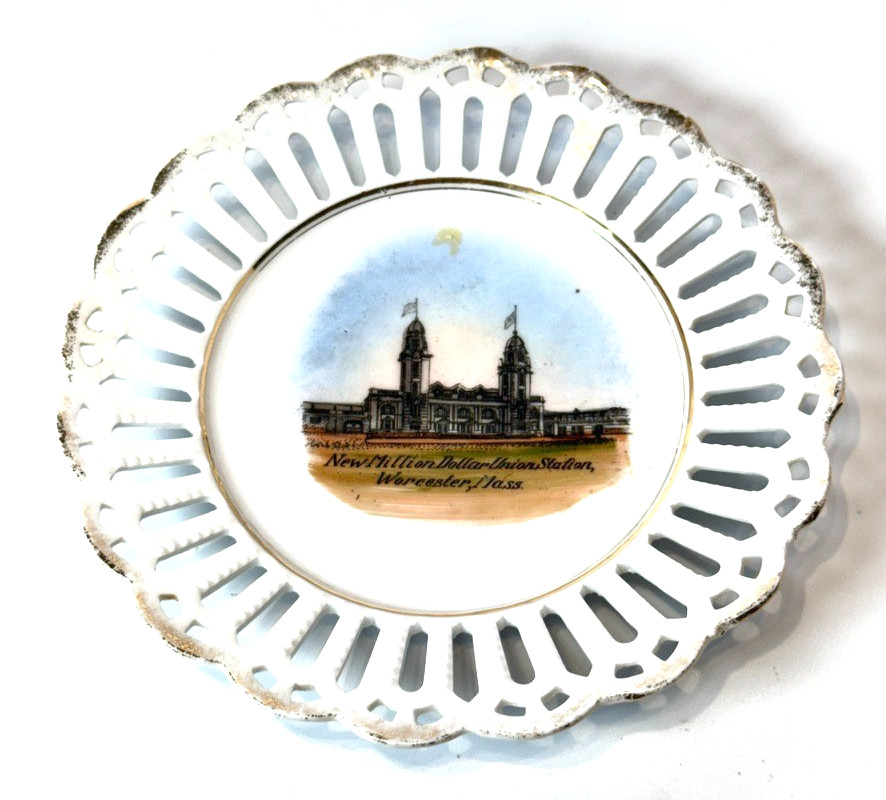 WORECHESTER - Union Station -MA Massachusetts Antique Trinket Souvenir China WORECHESTER - Union Station -MA Massachusetts Antique Trinket Souvenir China