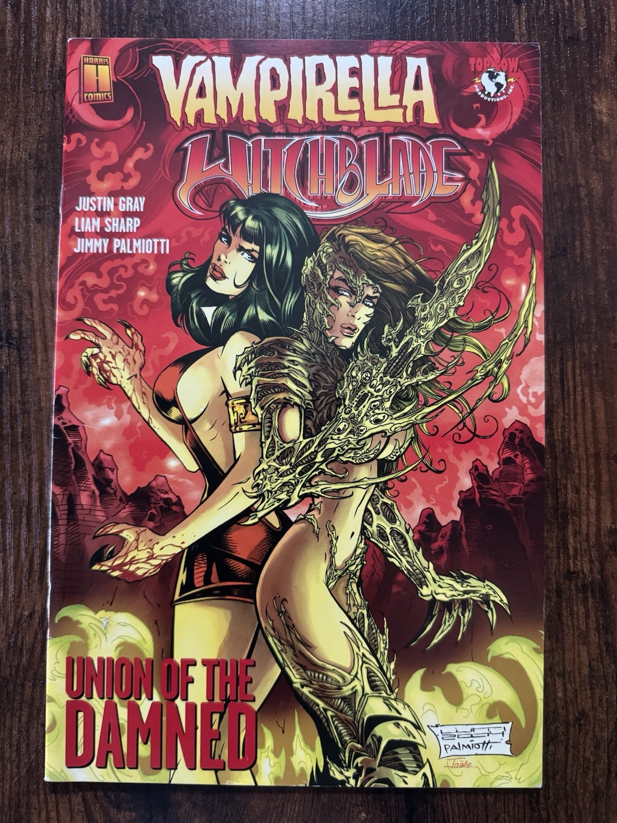Harris comic Vampirella Witchblade No 1 Oct 2004 1st App. Union of the Damned