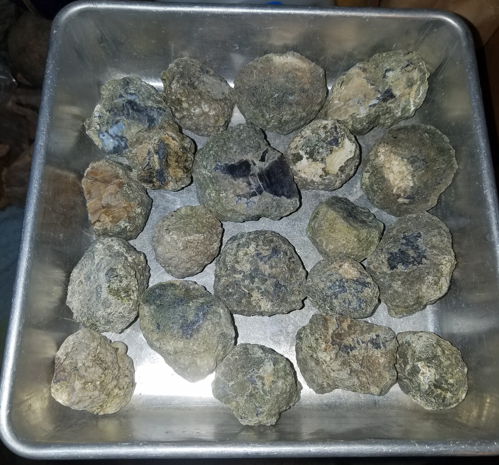 (3 LB LOT) = 17 to 23 Oregon Thunderegg HALVES Rough Lapidary Rocks/Gems/Geode (3 LB LOT) = 17 to 23 Oregon Thunderegg HALVES Rough Lapidary Rocks/Gems/Geode
