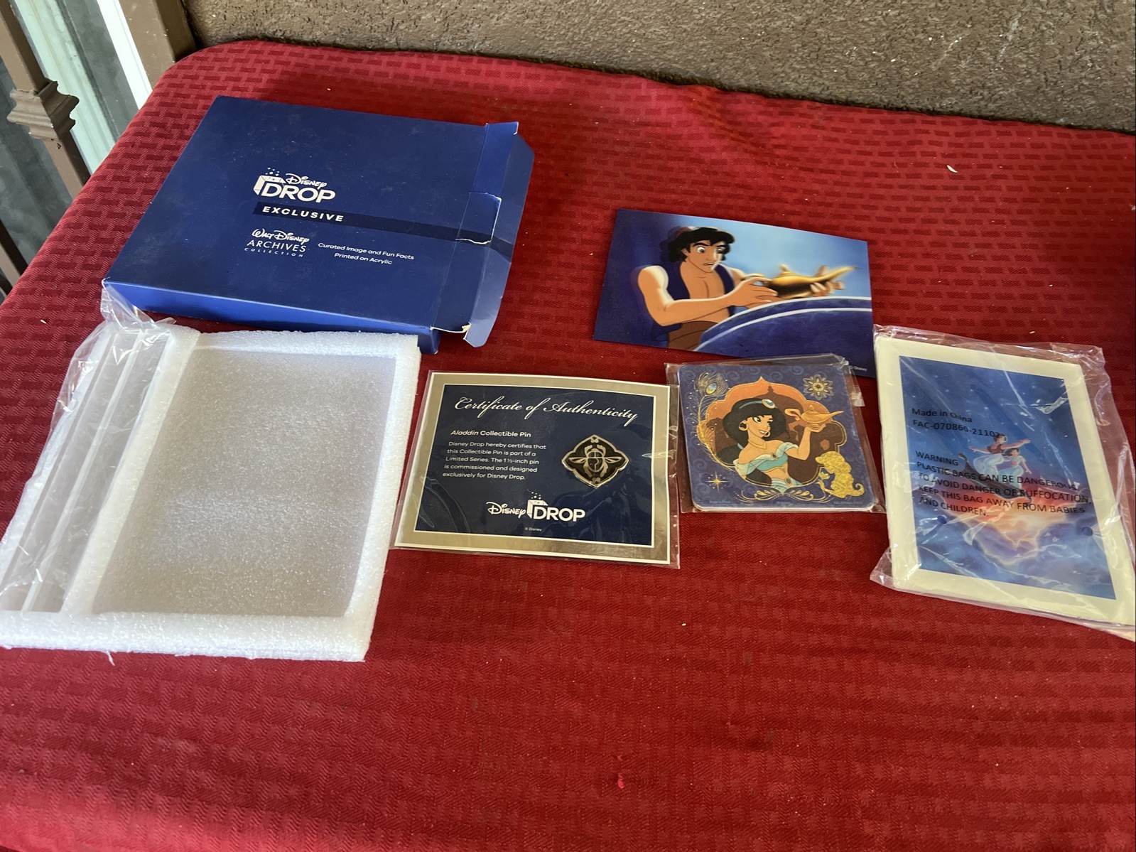 Disney Drop The Aladdin Curated Image and Fun Facts on Acrylic New In Box Disney Drop The Aladdin Curated Image and Fun Facts on Acrylic New In Box