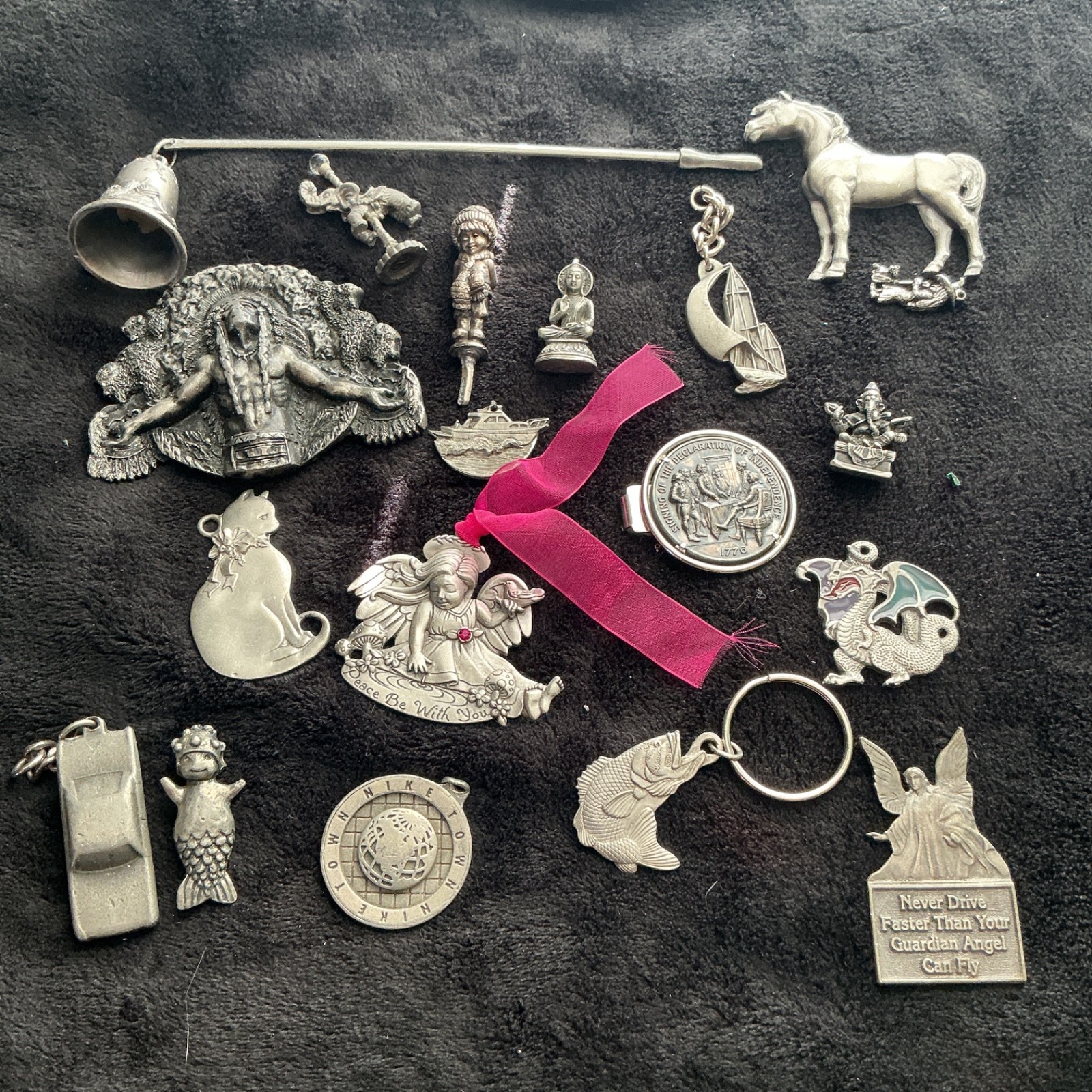Vintage Pewter, diecast figures, jewelry pieces, odds and ends Lot 19 pieces Vintage Pewter, diecast figures, jewelry pieces, odds and ends Lot 19 pieces