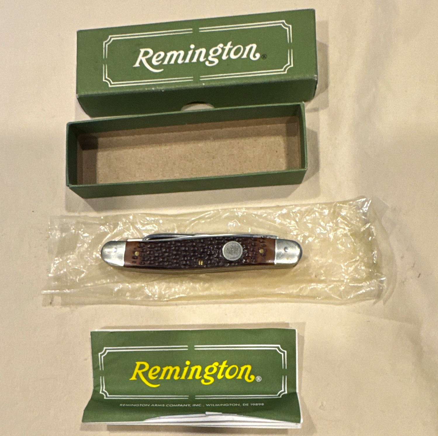 Vintage Remington R1 Upland Pocket Knife,Gut Hook,Choke Bottle Opener 1998 *NEW