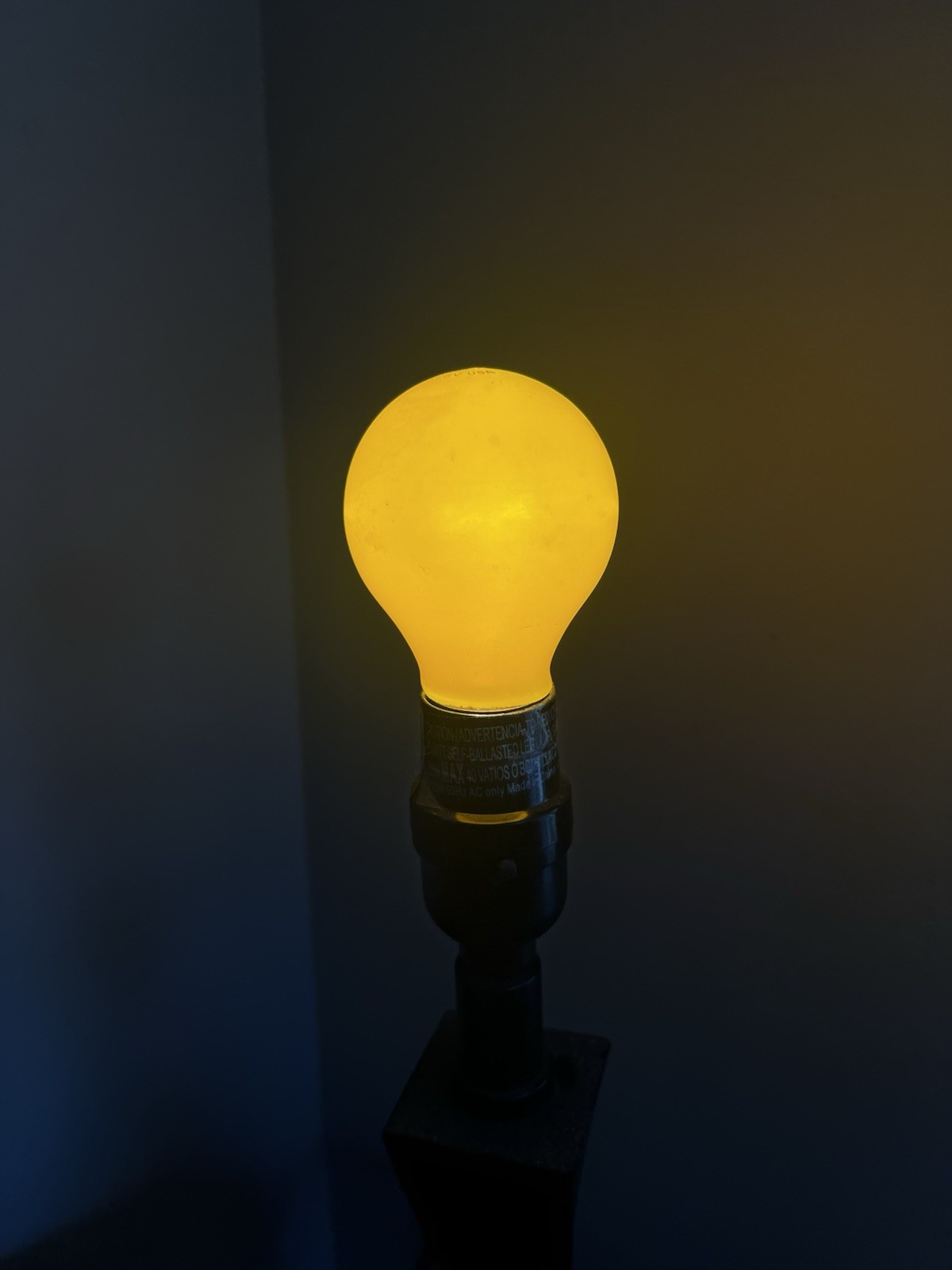 4 VTG Westinghouse Light Bulb 6W 4 Yellow USA Both Work Circa 1940s 4 VTG Westinghouse Light Bulb 6W 4 Yellow USA Both Work Circa 1940s