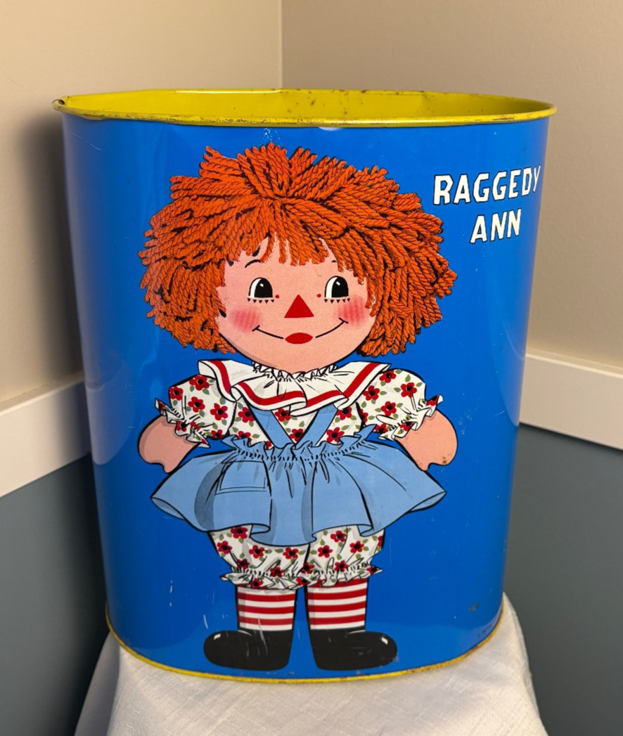 Vtg 1972 Raggedy Ann & Andy Dual Sided Bobbs-Merrill Cheinco Metal Trash Can