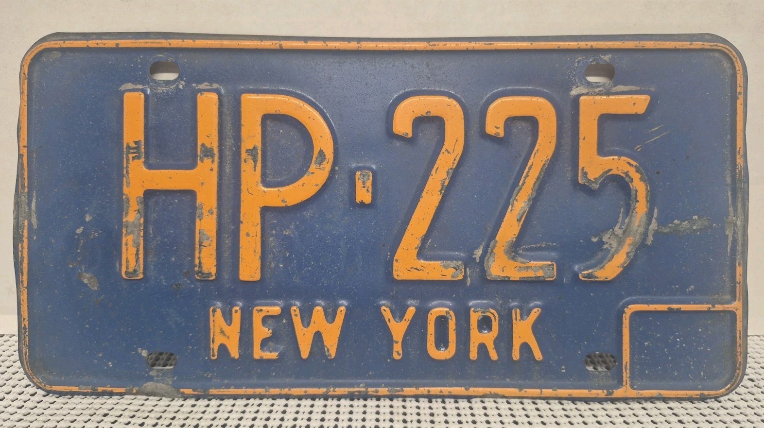 Vintage  1966–1973 New York Vehicle License Plate (HP-225)