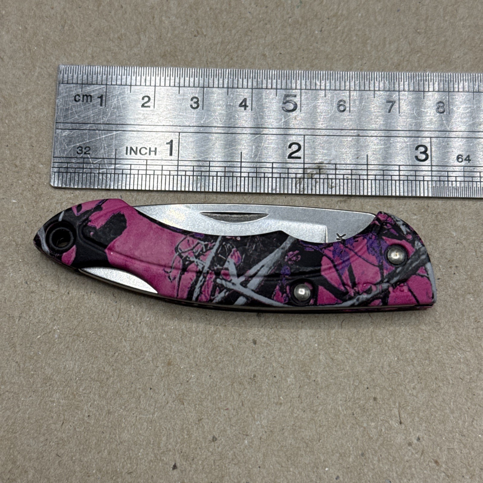 Buck 283 Nano Bantam knife - Pink Mossy Oak Camo
