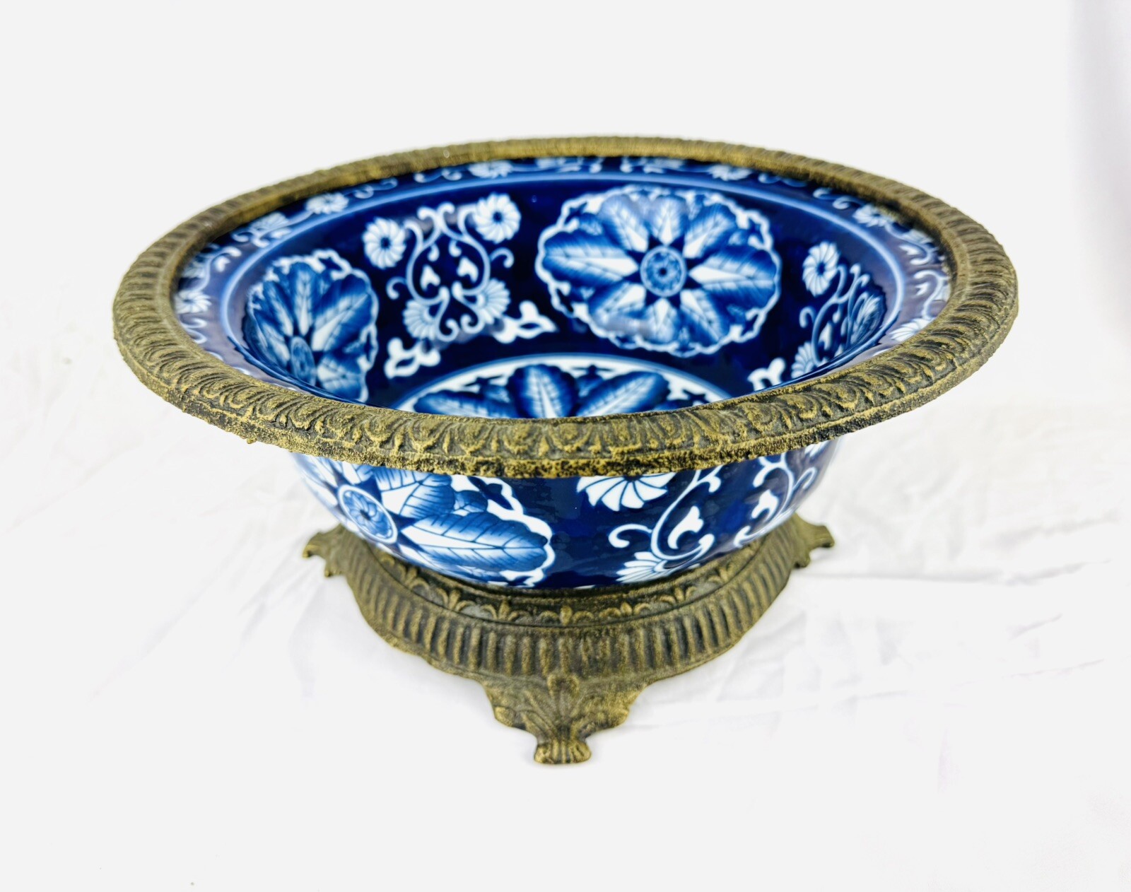 Vintage Bombay Company Large Porcelain Chininoiserie Blue White Brass Rim Heavy