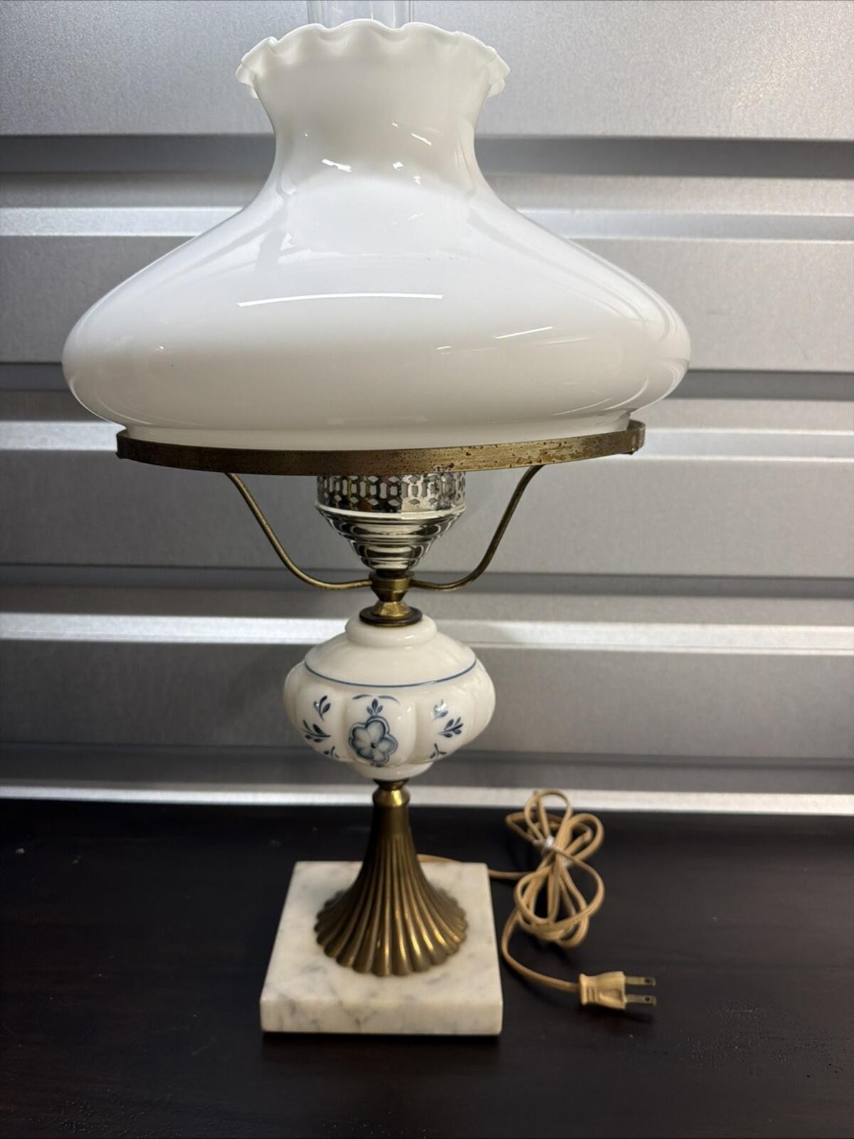 VTG Fenton White Opalescent Milk Glass Lamp & Shade Gone With The Wind Hurricane