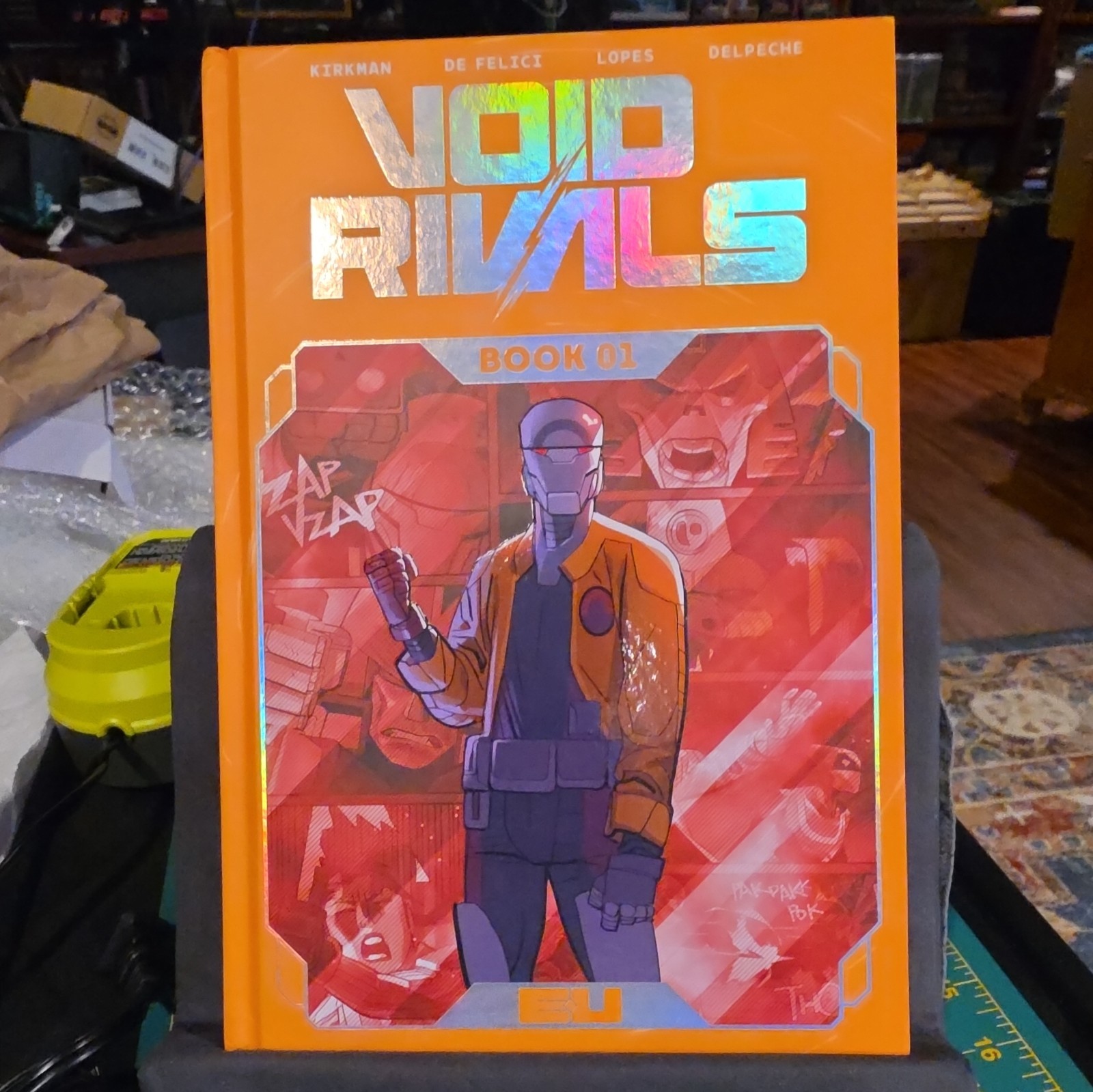 Robert Kirkman Void Rivals Deluxe Edition Book One (Hardback) Void Rivals
