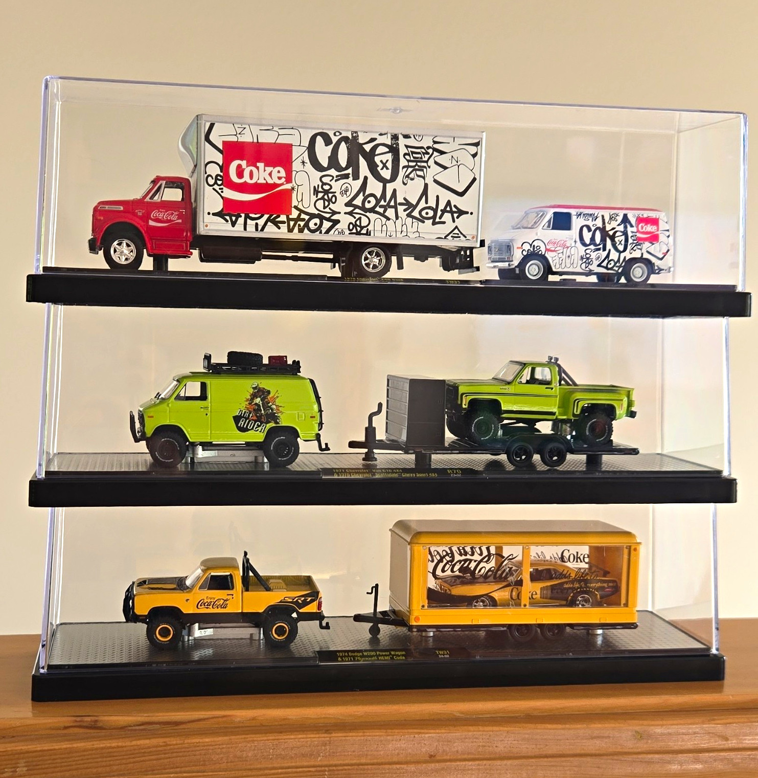M2 Machines Coca-Cola Auto Haulers Release TW31 Set of 3 1:64 Diecast Cases